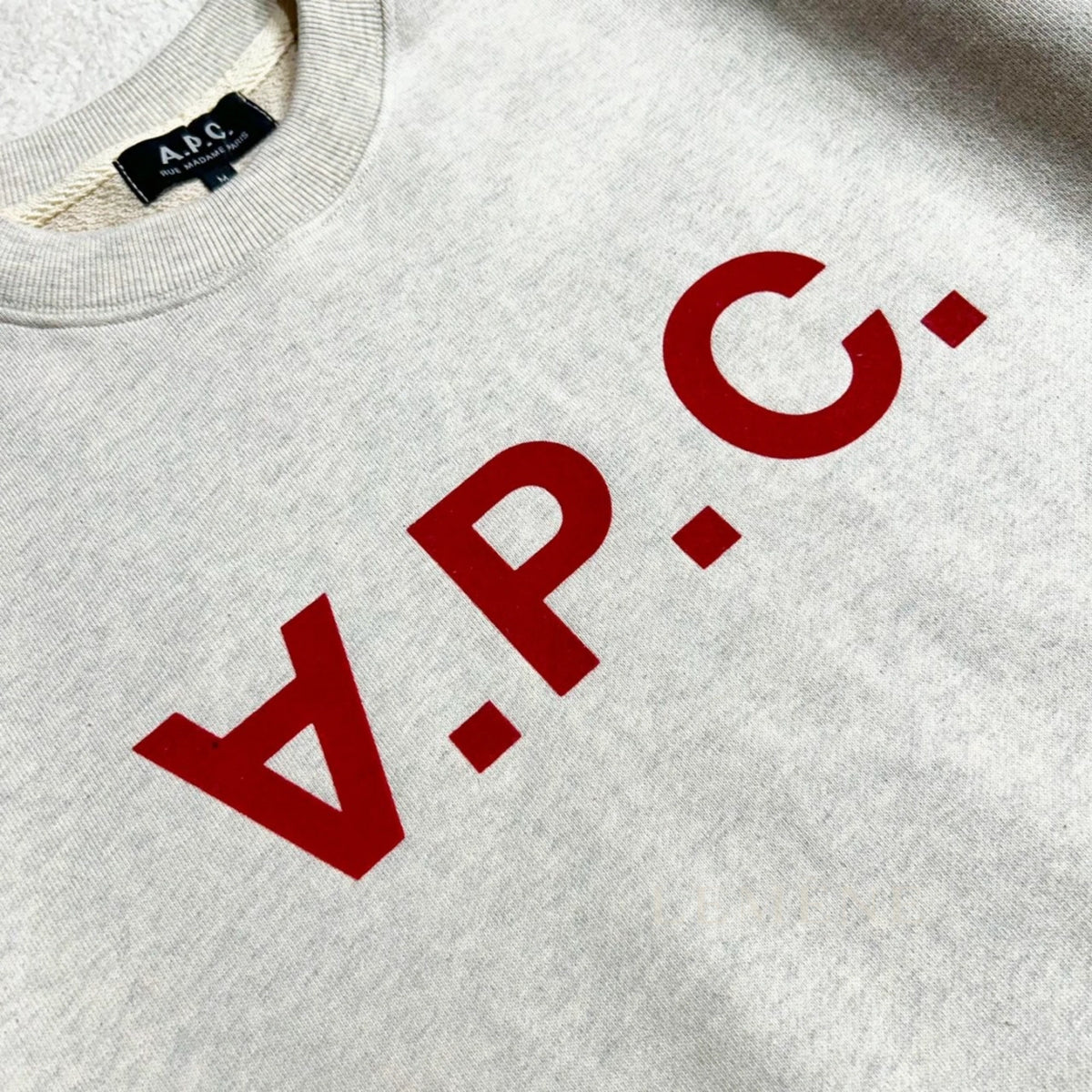 아페쎄 스탠다드 그랜드 VPC 맨투맨 COHBN 디테일 이미지