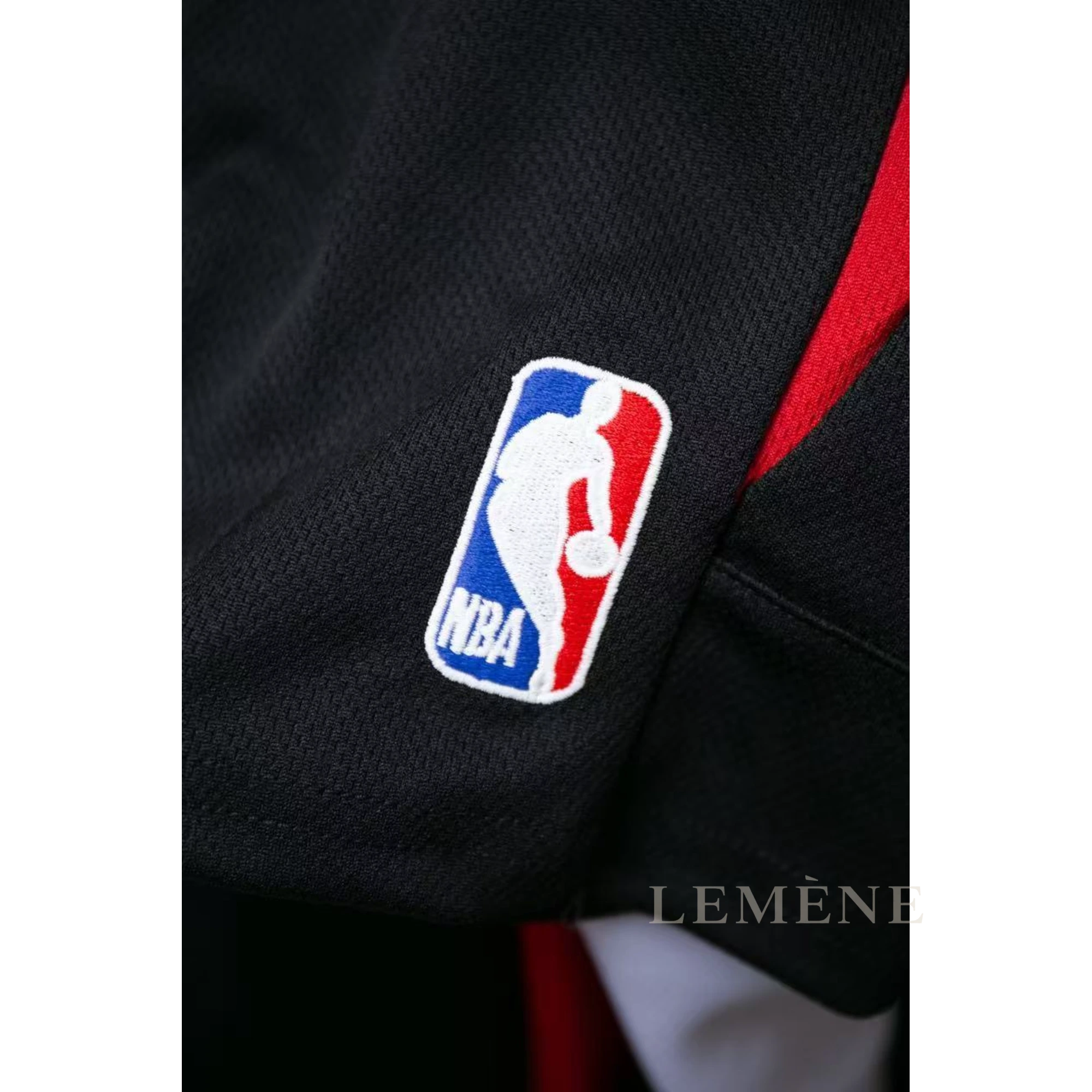 발렌시아가 X NBA 오버사이즈 반팔 티셔츠 디테일 이미지