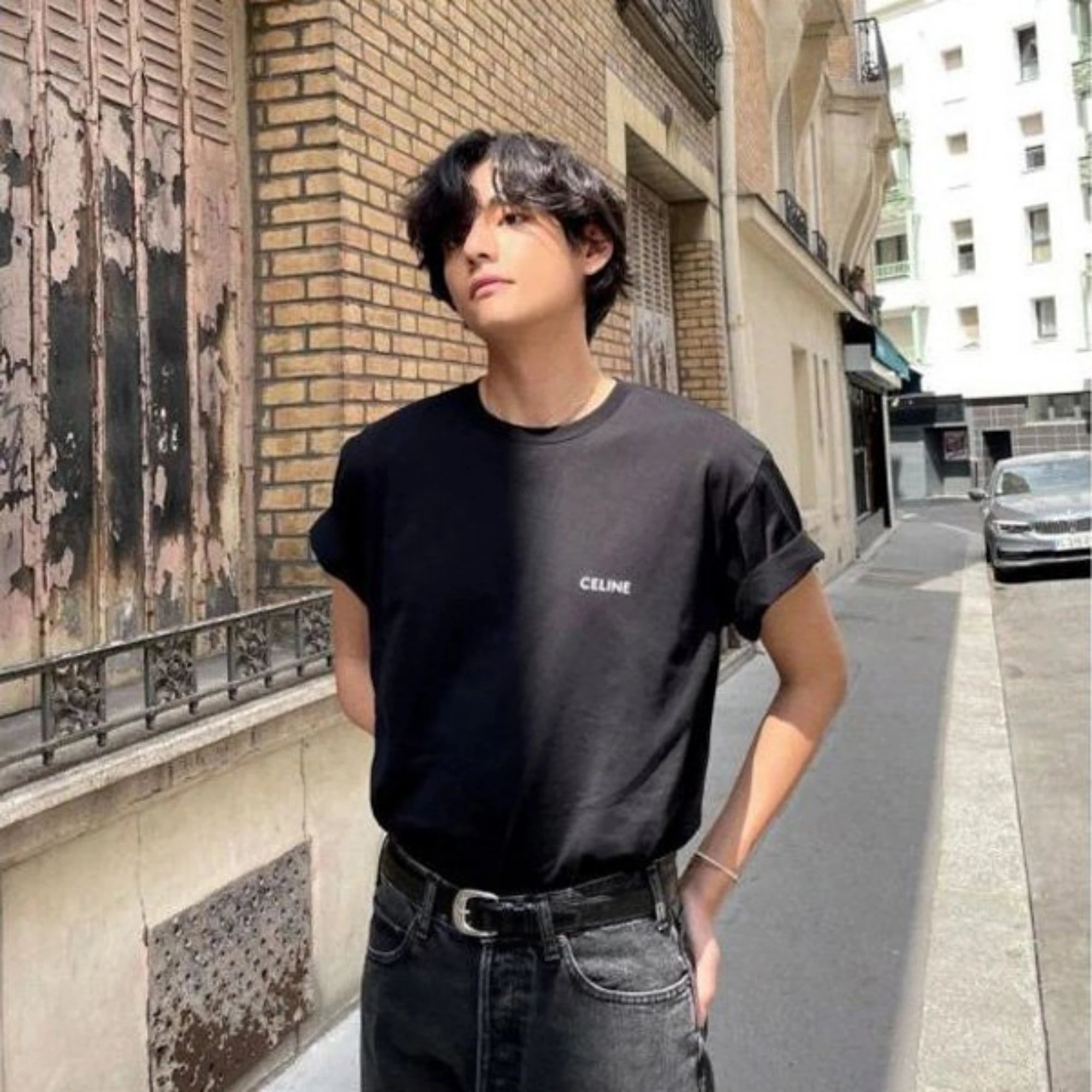셀린느 로고 반팔 티셔츠 착용 이미지