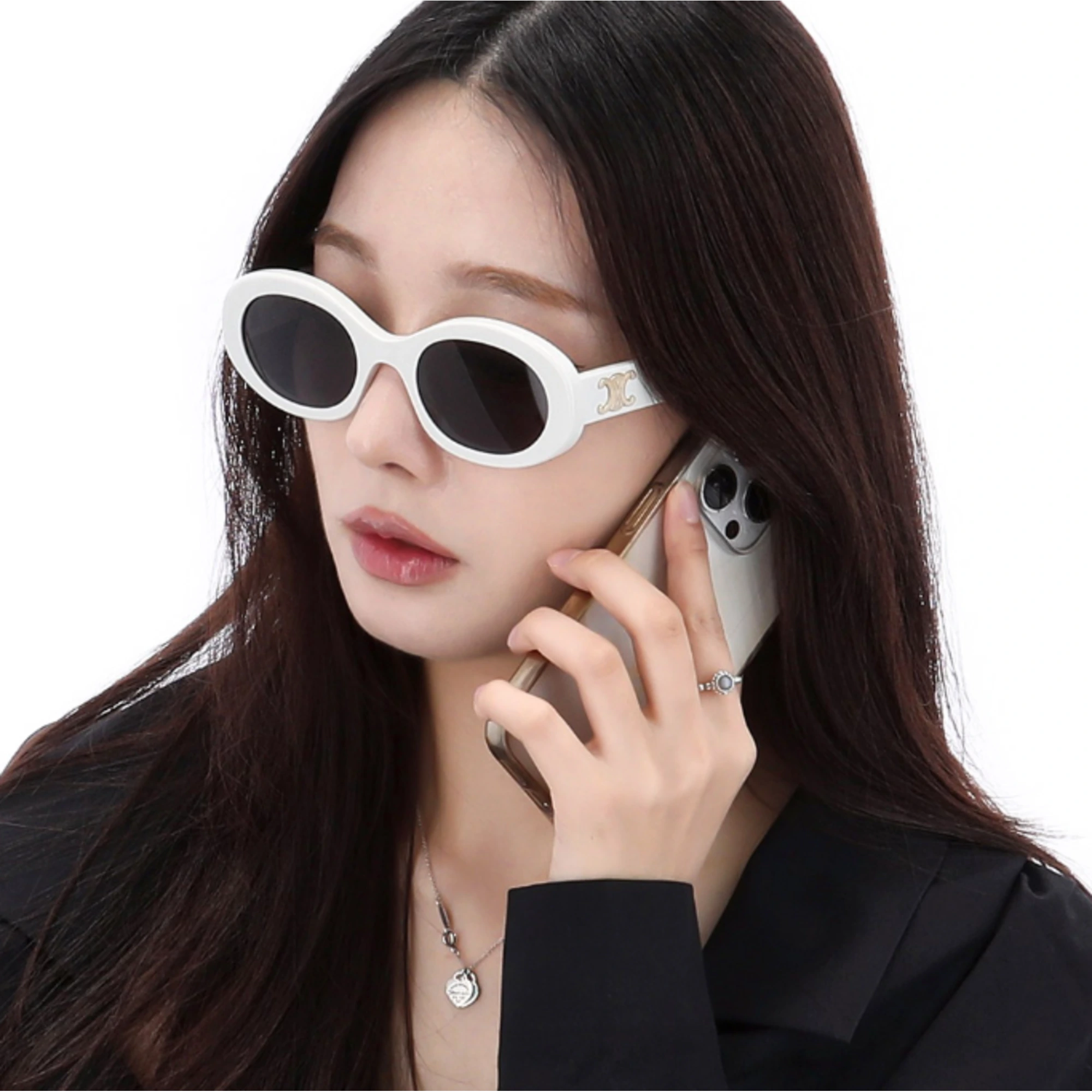 셀린느 트리옹프 01 선글라스 착용 이미지
