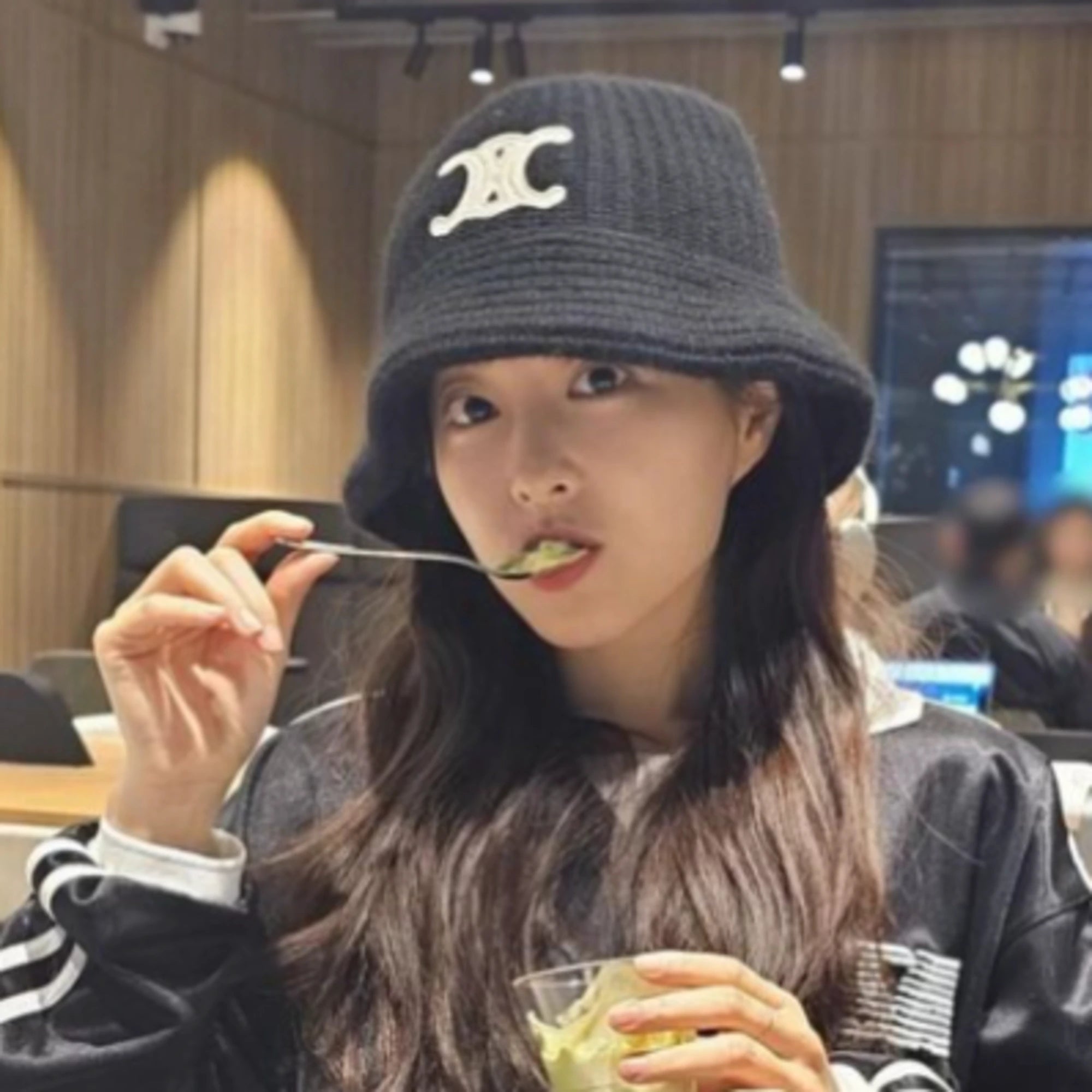 셀린느 트리옹프 클로슈 버킷햇