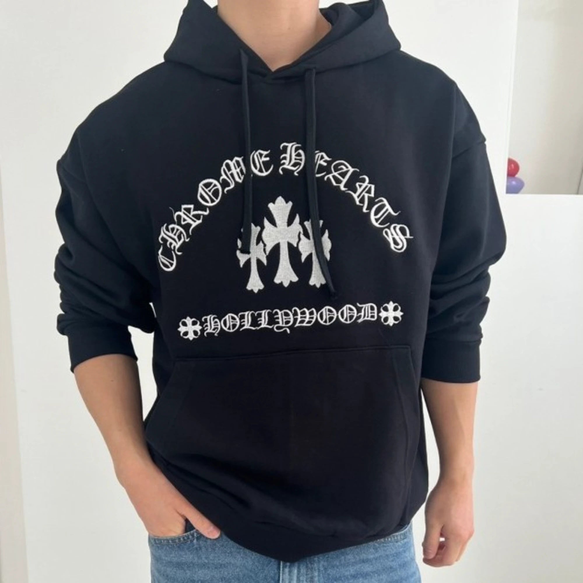 크롬하츠 세메터리 헐리우드 후드 티셔츠 착용 이미지