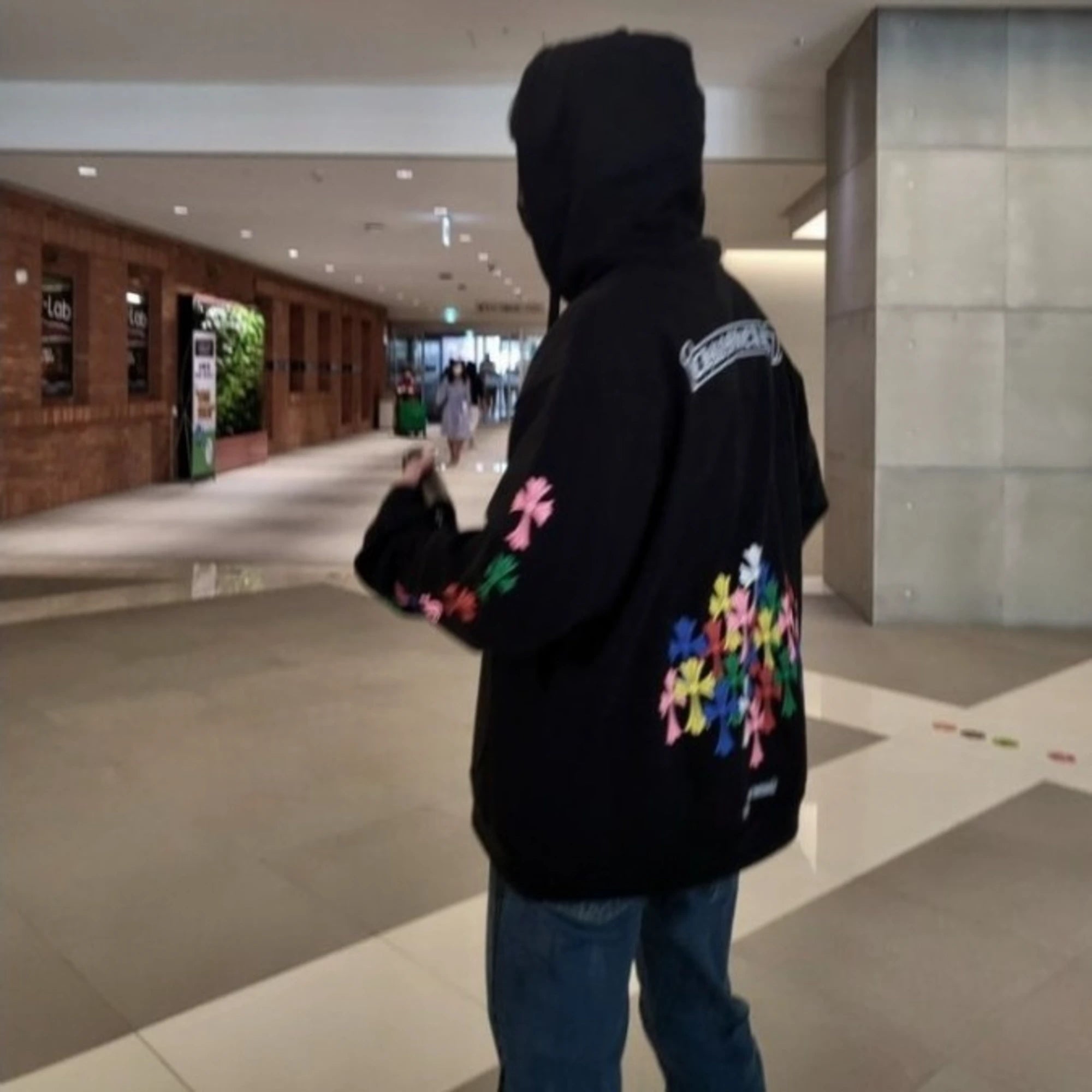 크롬하츠 멀티 컬러 크로스 집업 후드 착용 이미지