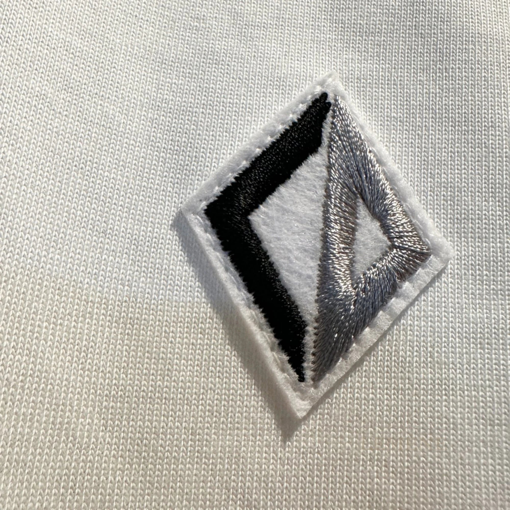 디올 CD 다이아몬드 반팔 티셔츠 디테일 이미지