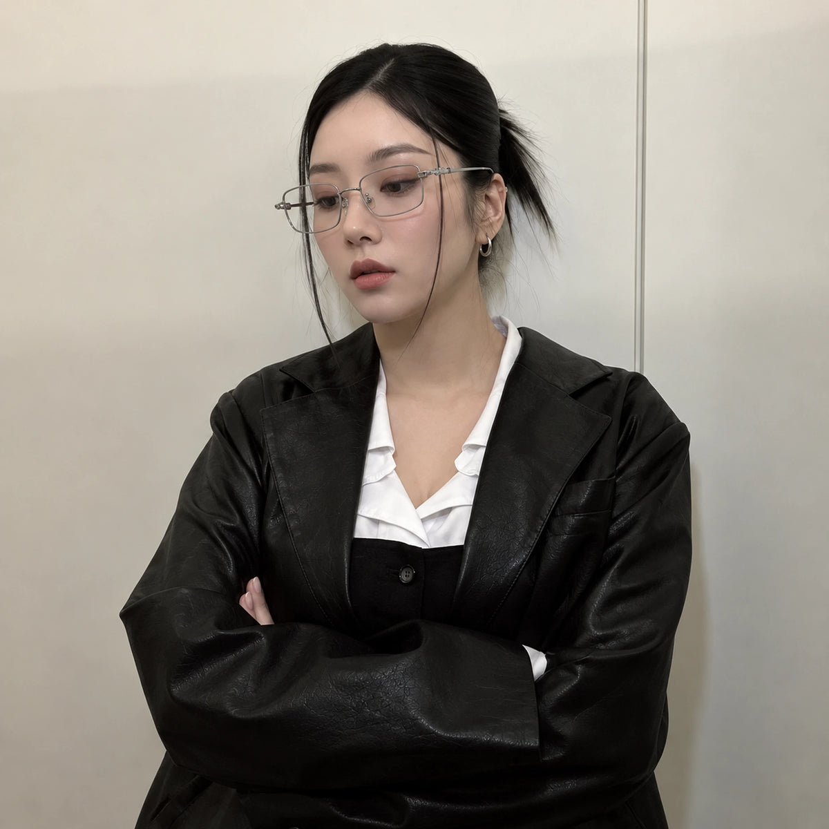 젠틀 몬스터 아토믹 02 안경 착용 이미지