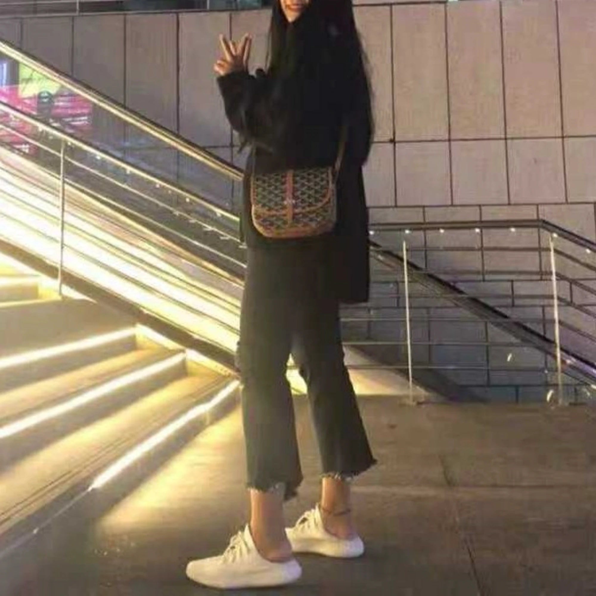 고야드 벨베데르 PM 백 착용 이미지