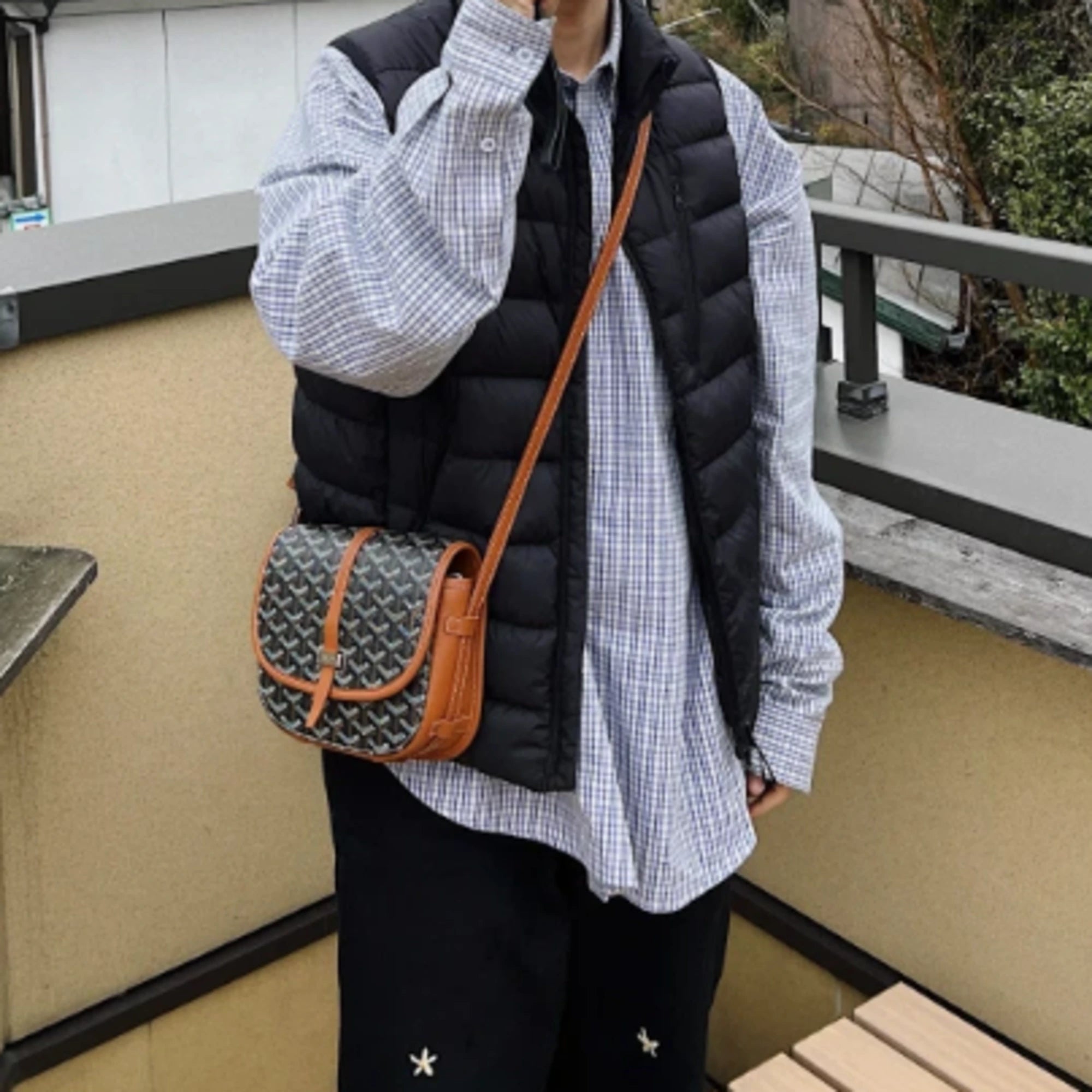 고야드 벨베데르 PM 백 착용 이미지
