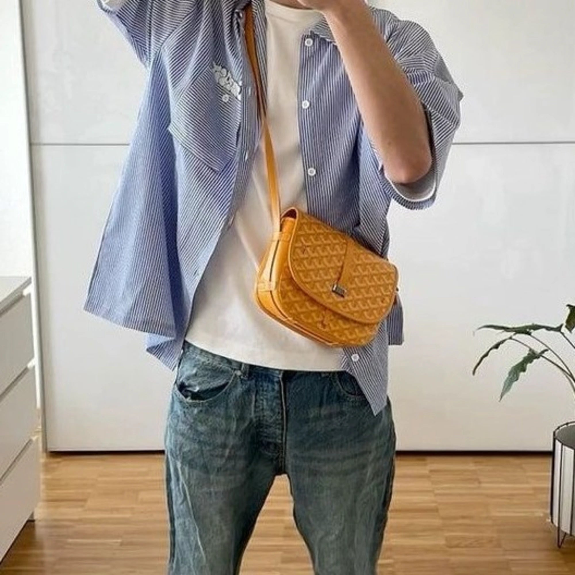 고야드 벨베데르 PM 백 착용 이미지