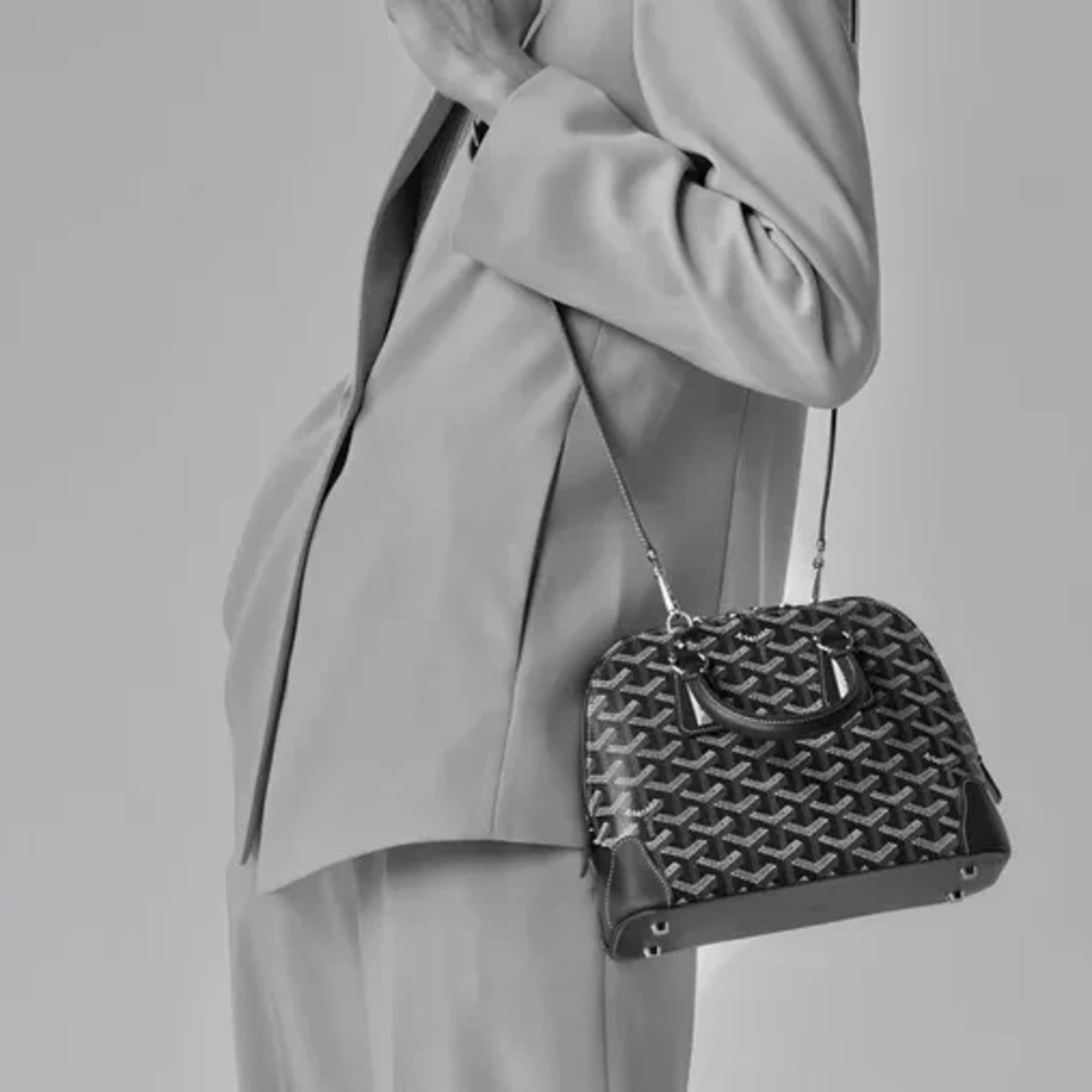 고야드 방돔 미니 토트백 착용 이미지