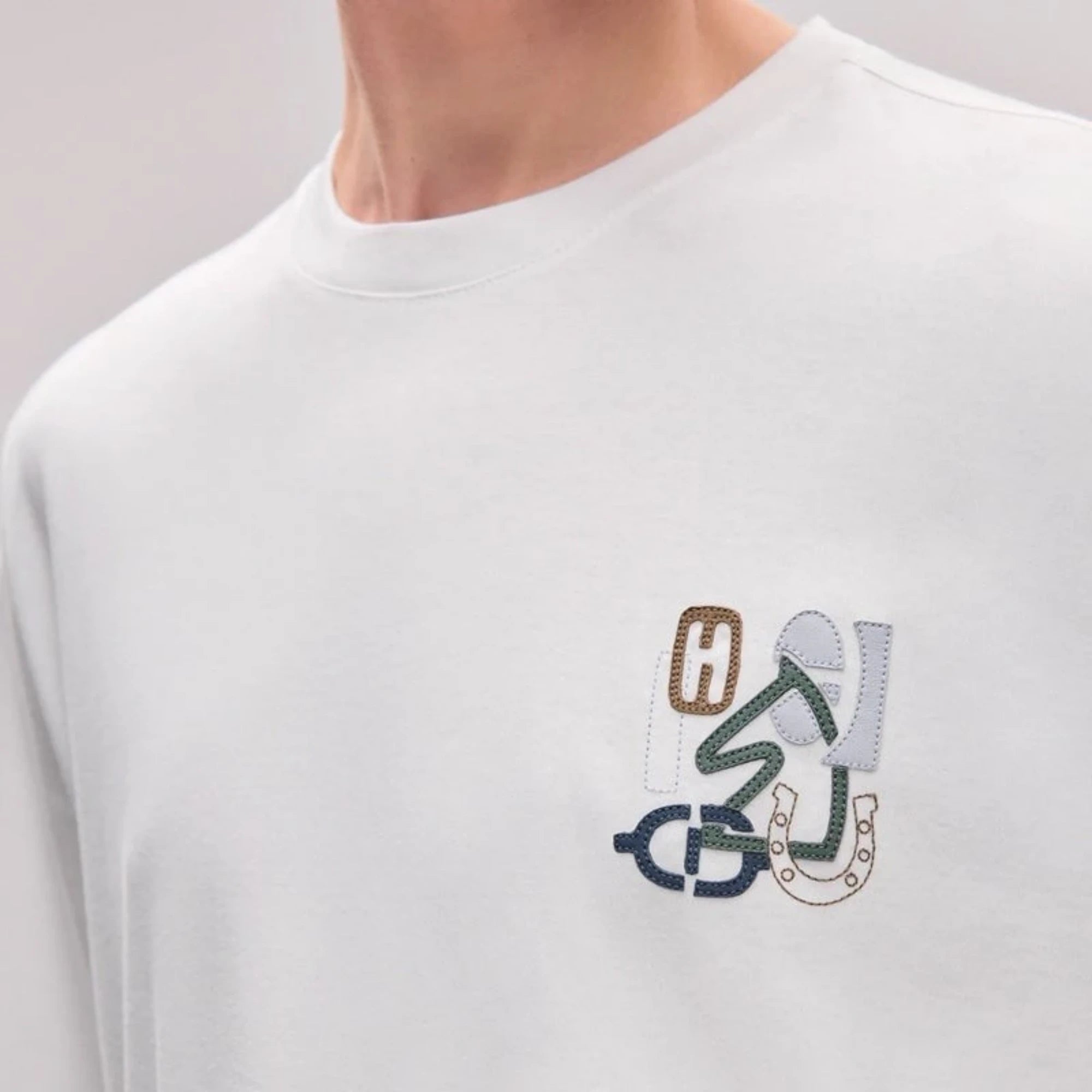 에르메스 H 퍼즐 반팔 티셔츠 착용 이미지