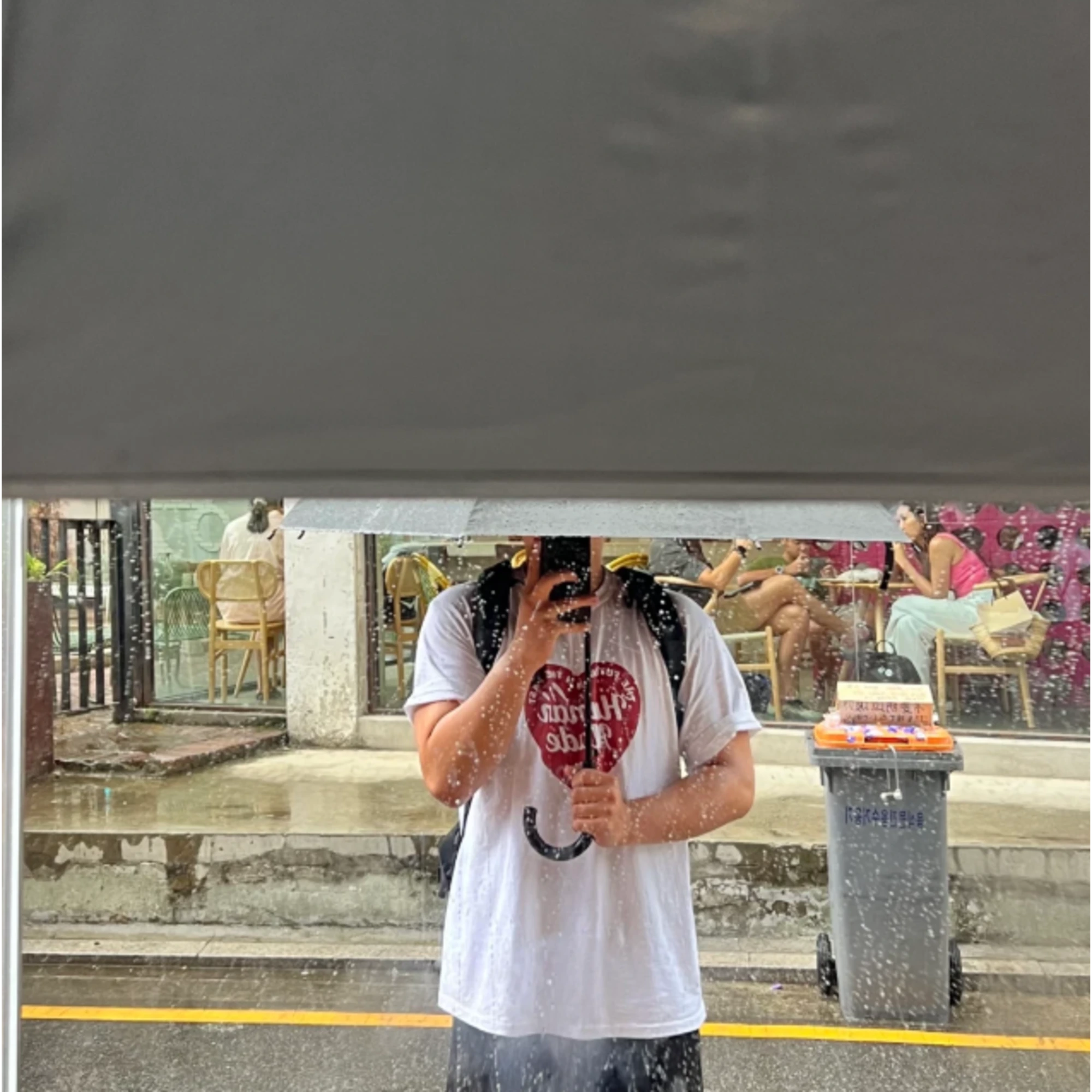 휴먼메이드 드라이 하트 반팔 티셔츠 착용 이미지