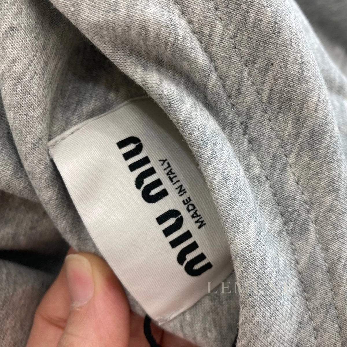 미우미우 리버서블 후드 집업 ML1257SOOO17PE 디테일 이미지