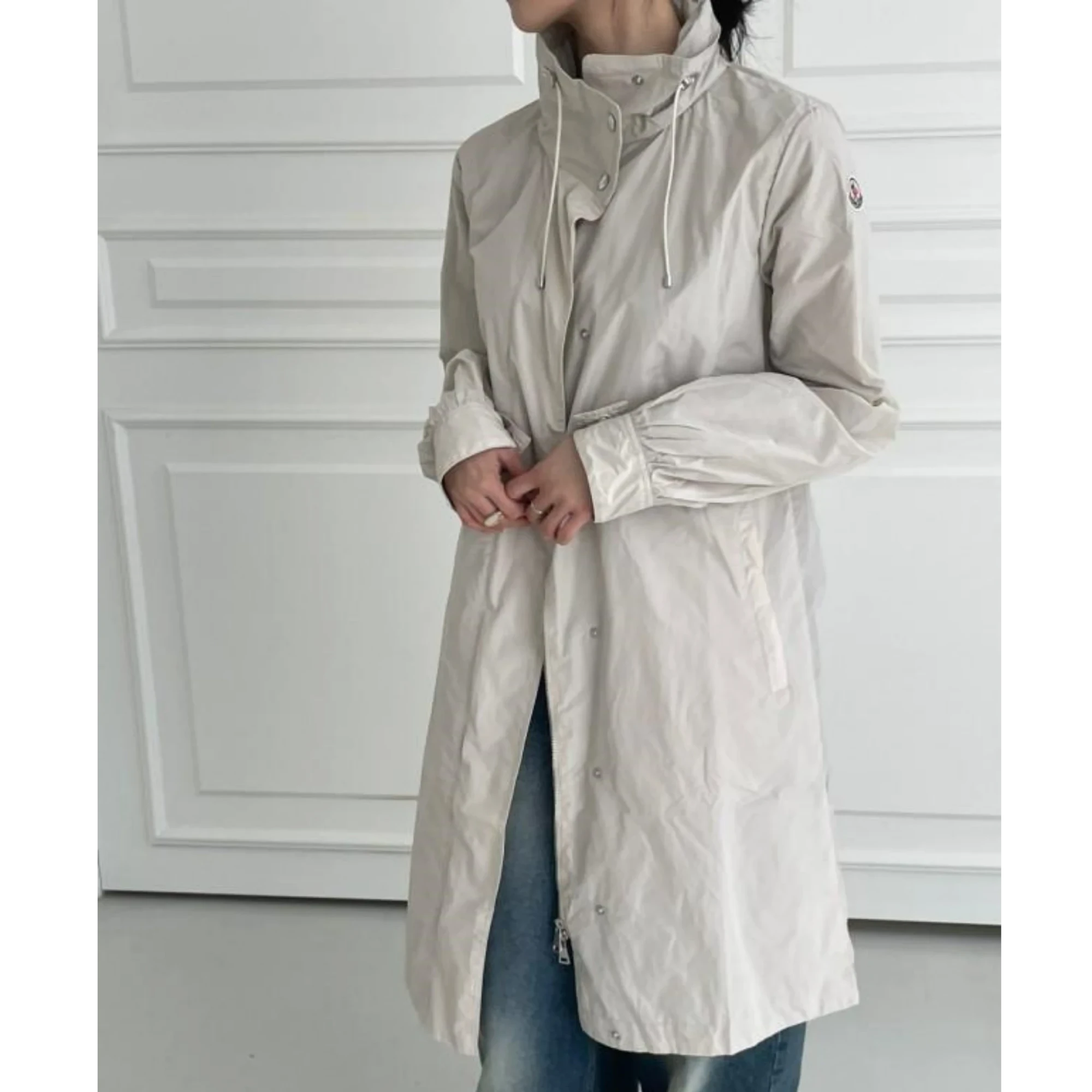 몽클레어 쿠루 바람막이 코트 착용 이미지