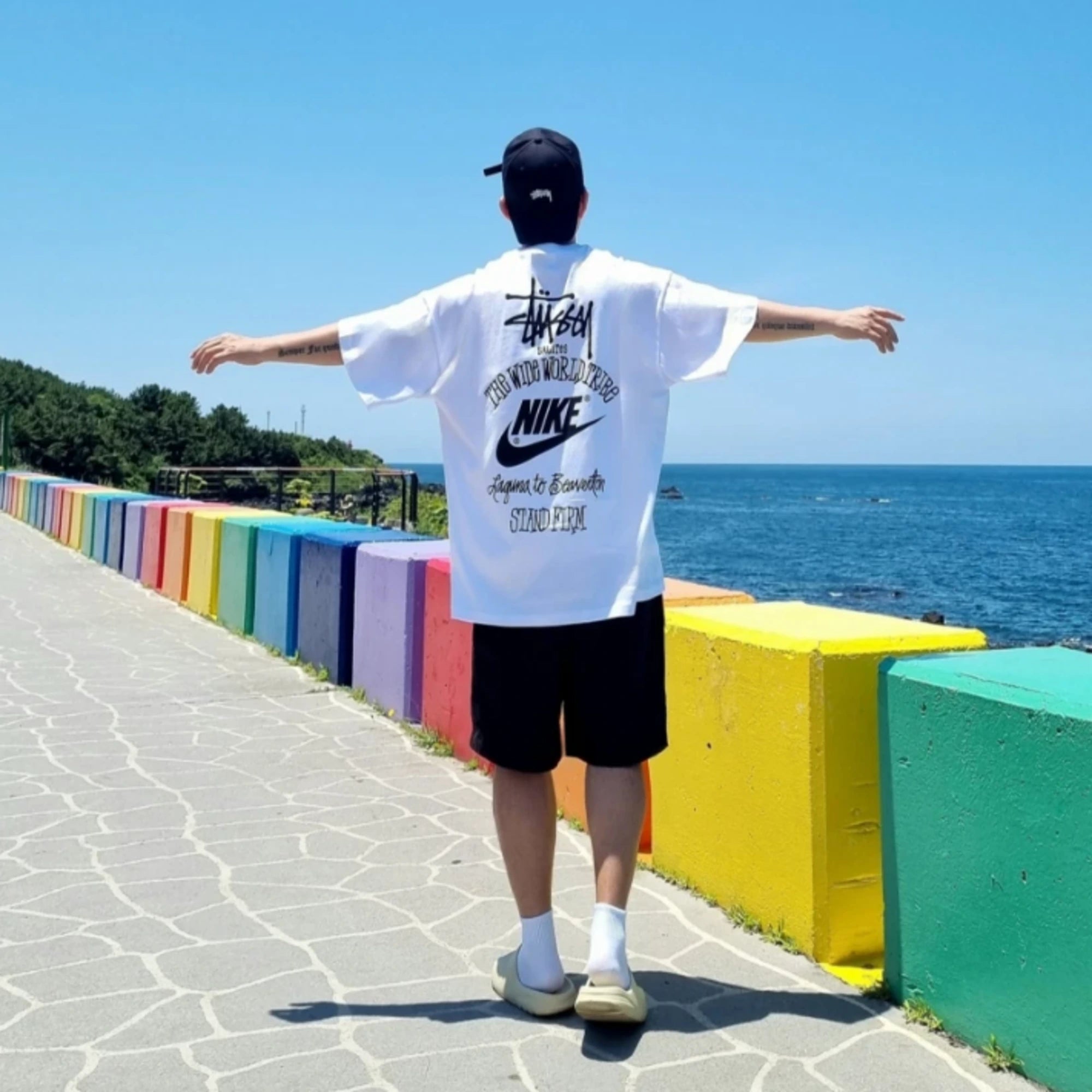 나이키 X 스투시 WWT 오버핏 반팔 티셔츠 착용 이미지