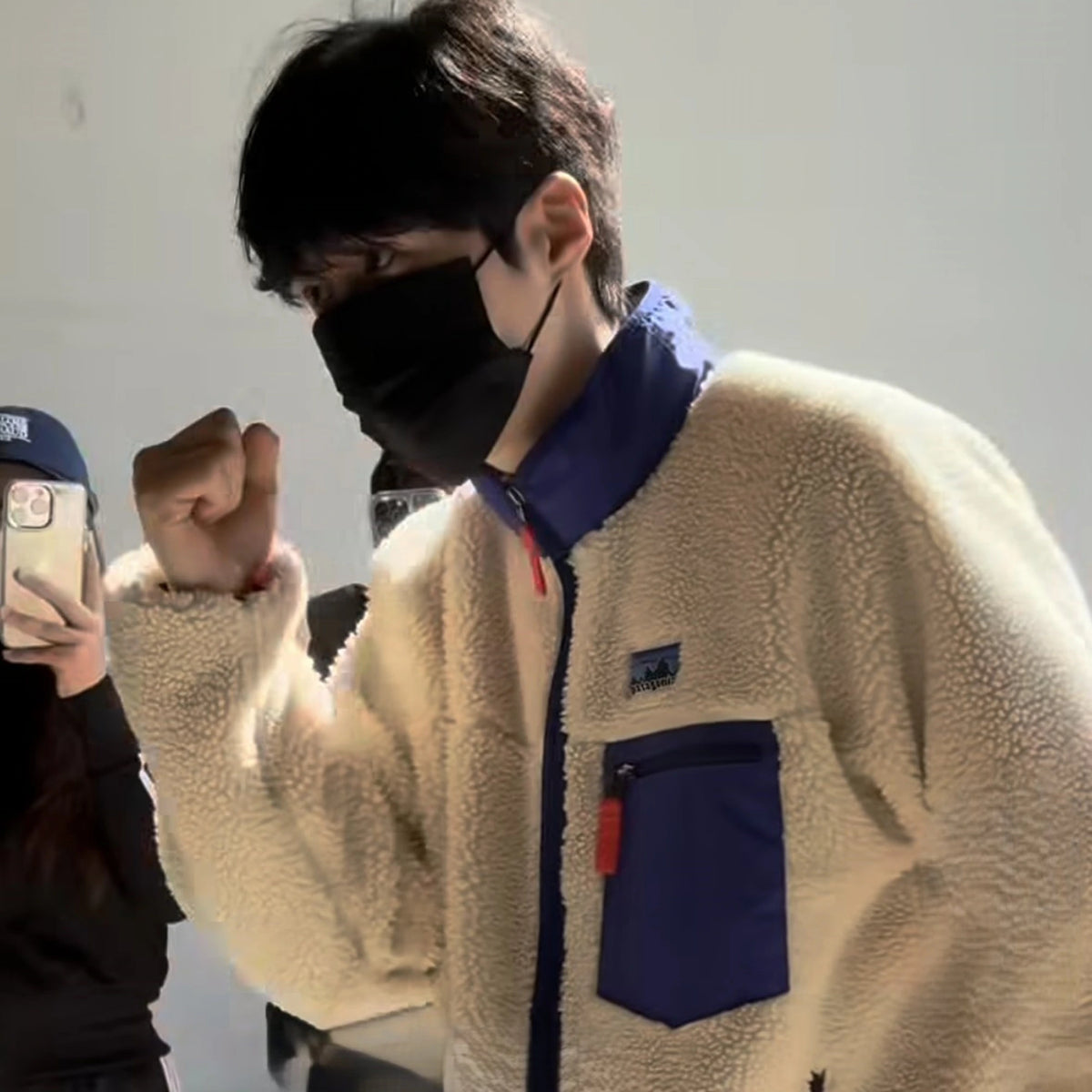파타고니아 클래식 레트로X 플리스 재킷 23057 착용 이미지
