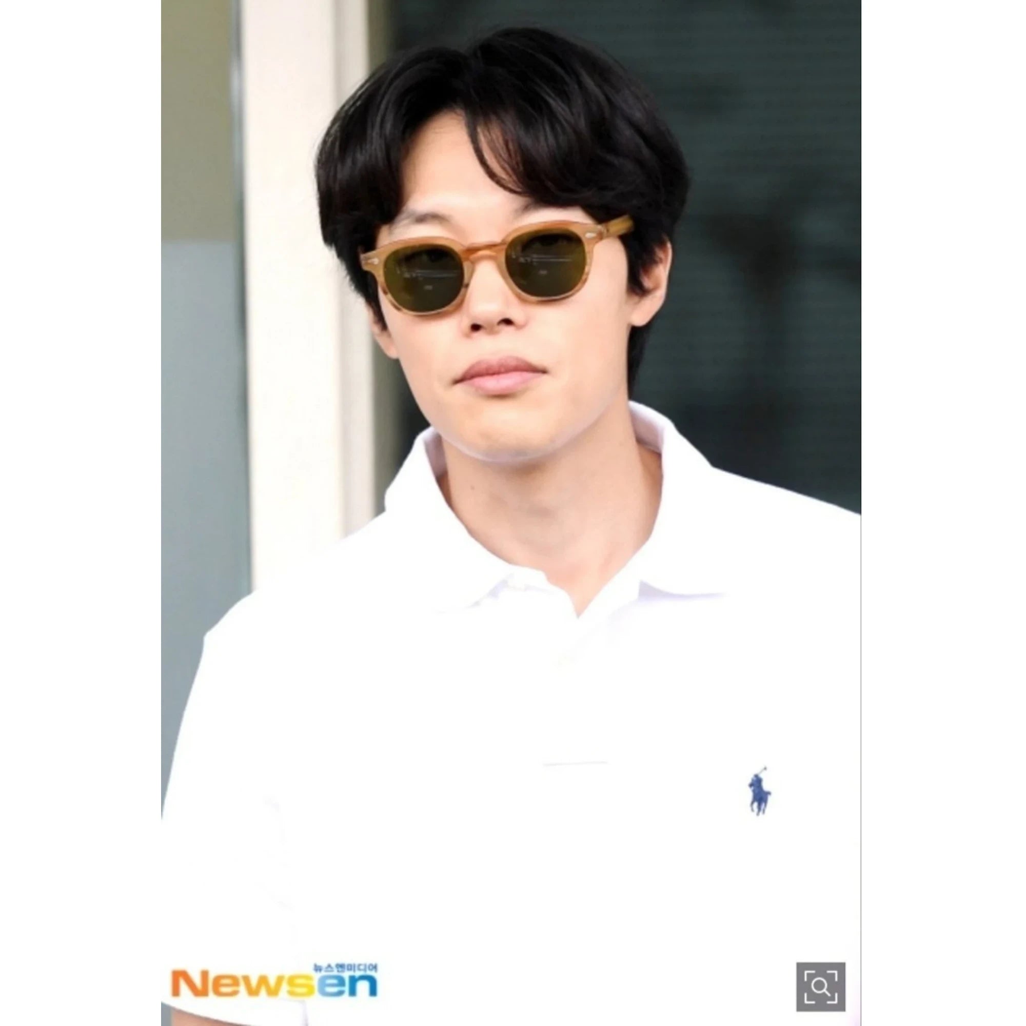 폴로 랄프로렌 폴로 반팔 티셔츠 착용 이미지