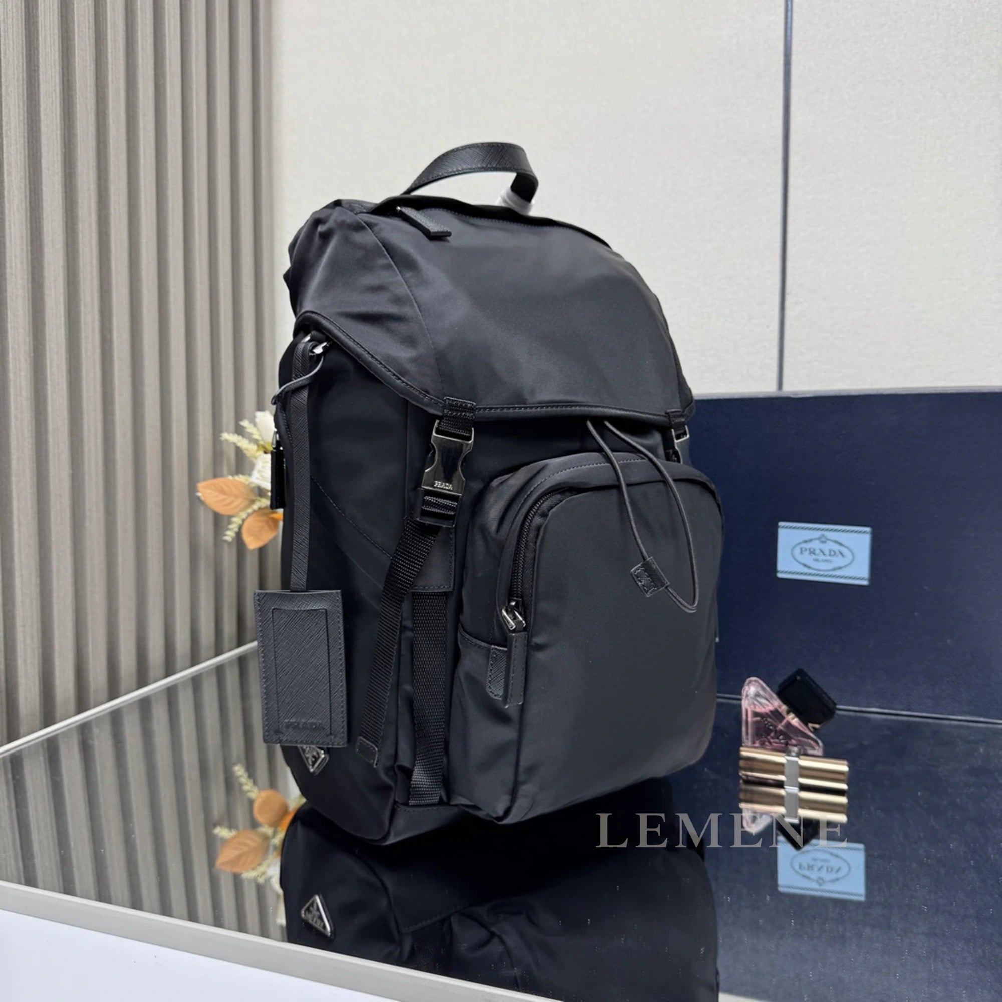 프라다 리나일론 백팩 2VZ135 디테일 이미지