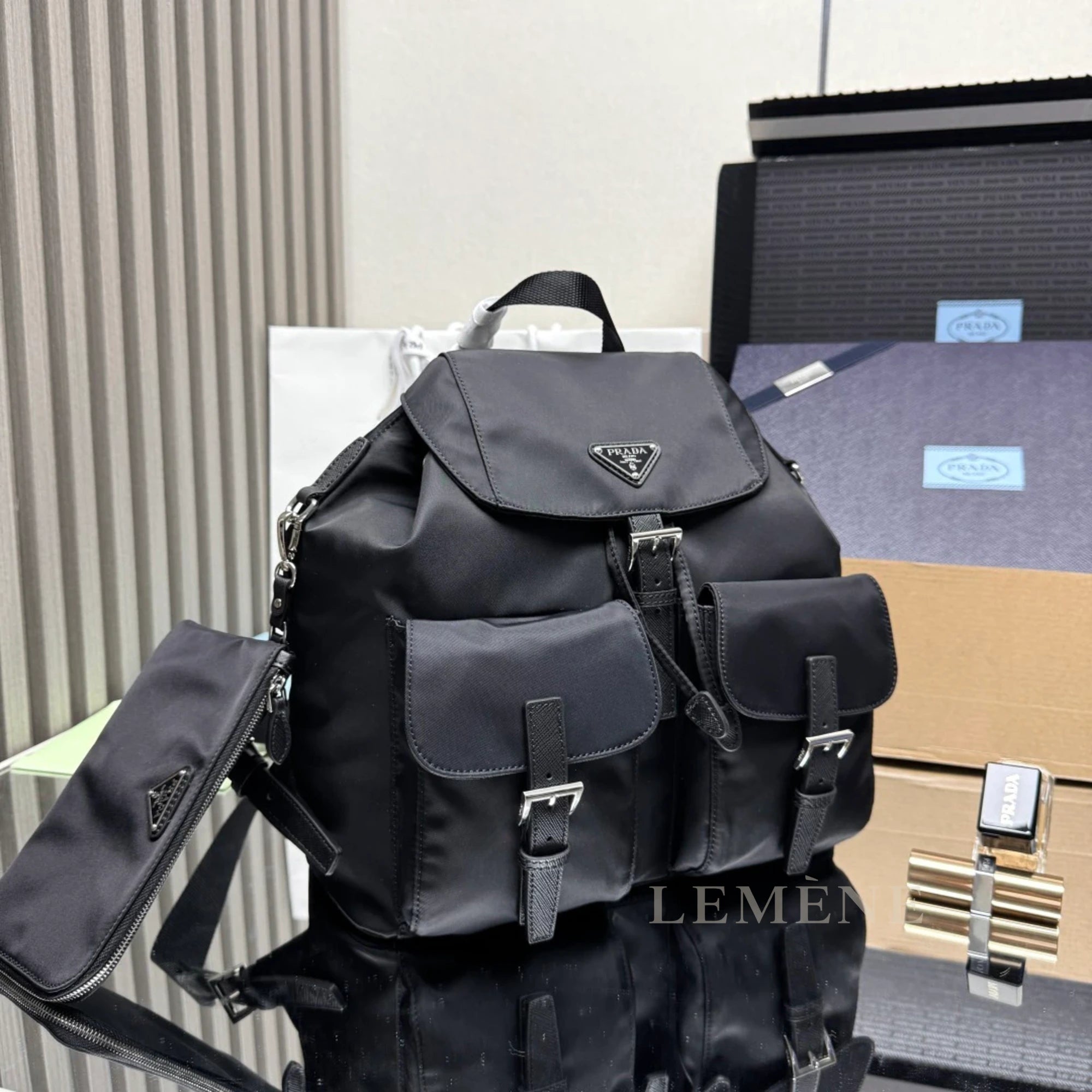 프라다 리나일론 미디움 백팩 1BZ811 디테일 이미지