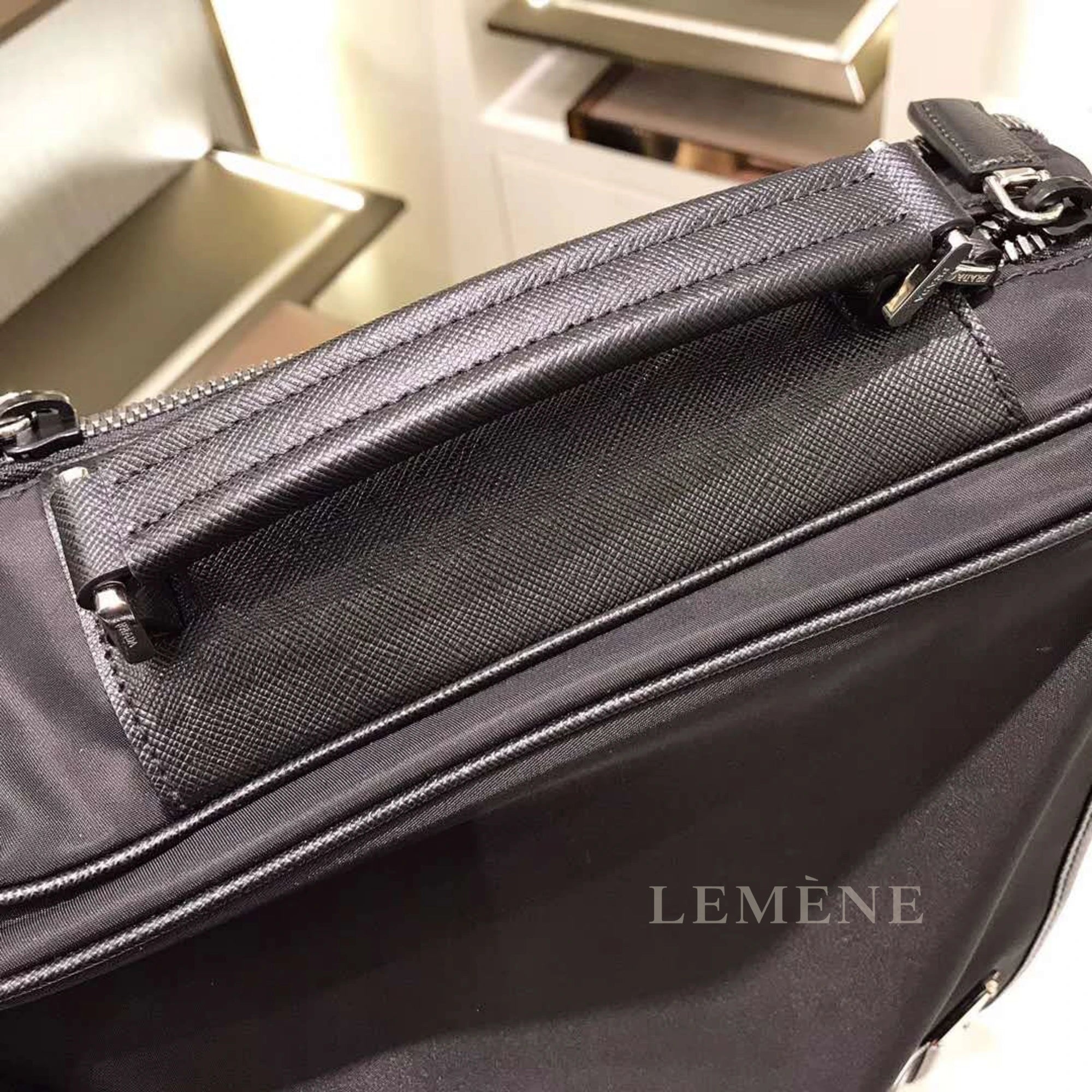 프라다 리나일론 브리프케이스 2VE015 디테일 이미지