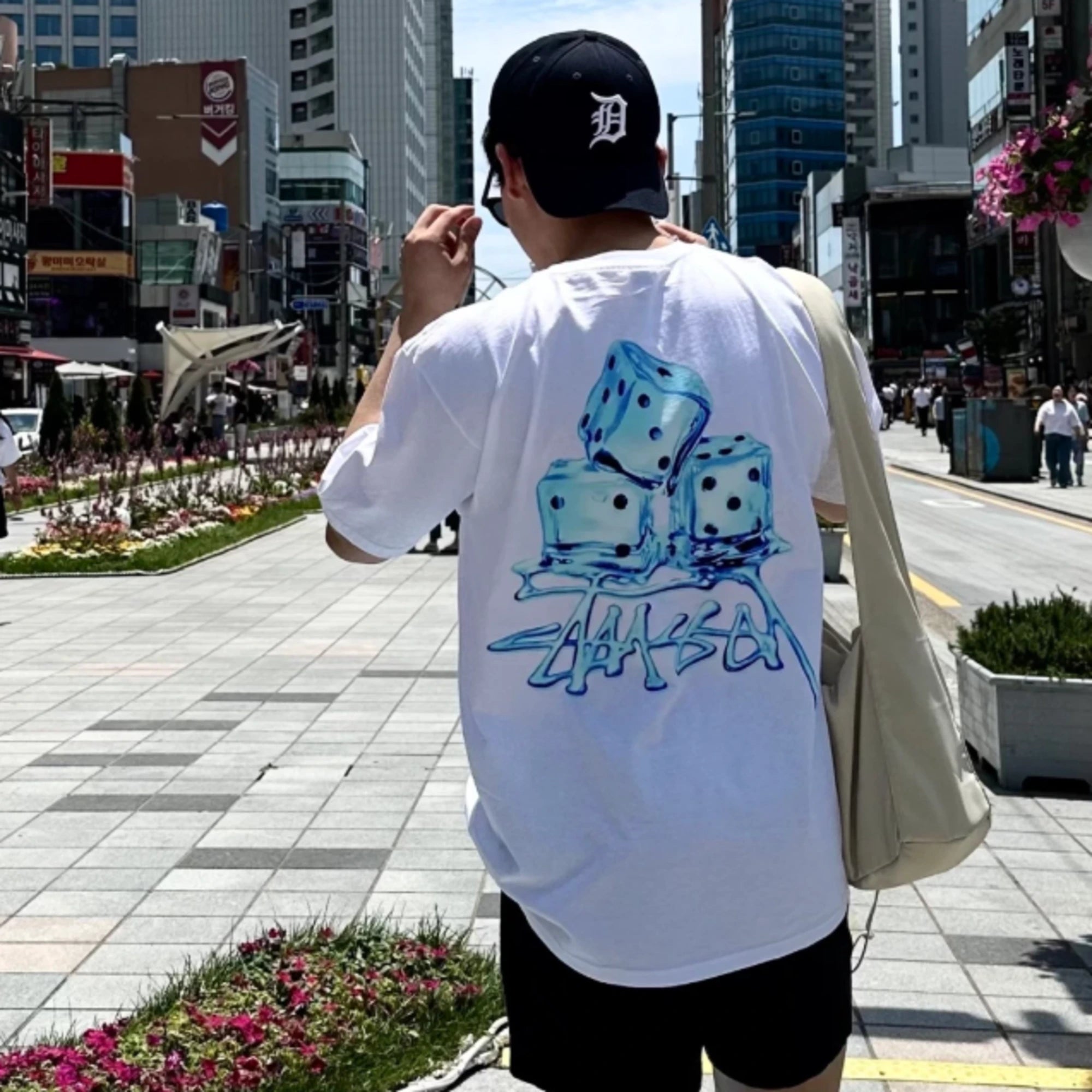 스투시 멜티드 오버핏 반팔 티셔츠 착용 이미지