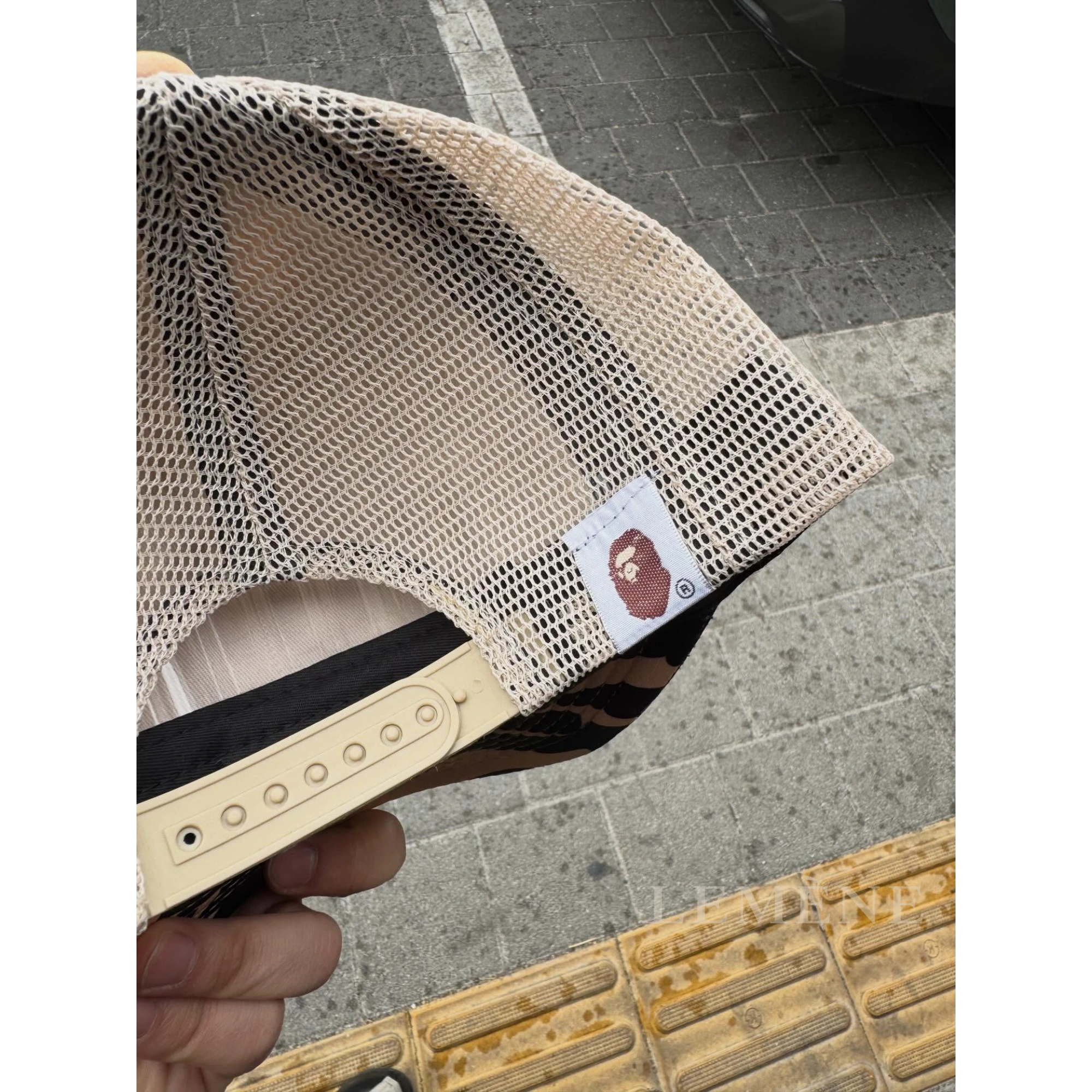 스투시 X 베이프 트러커캡 디테일 이미지