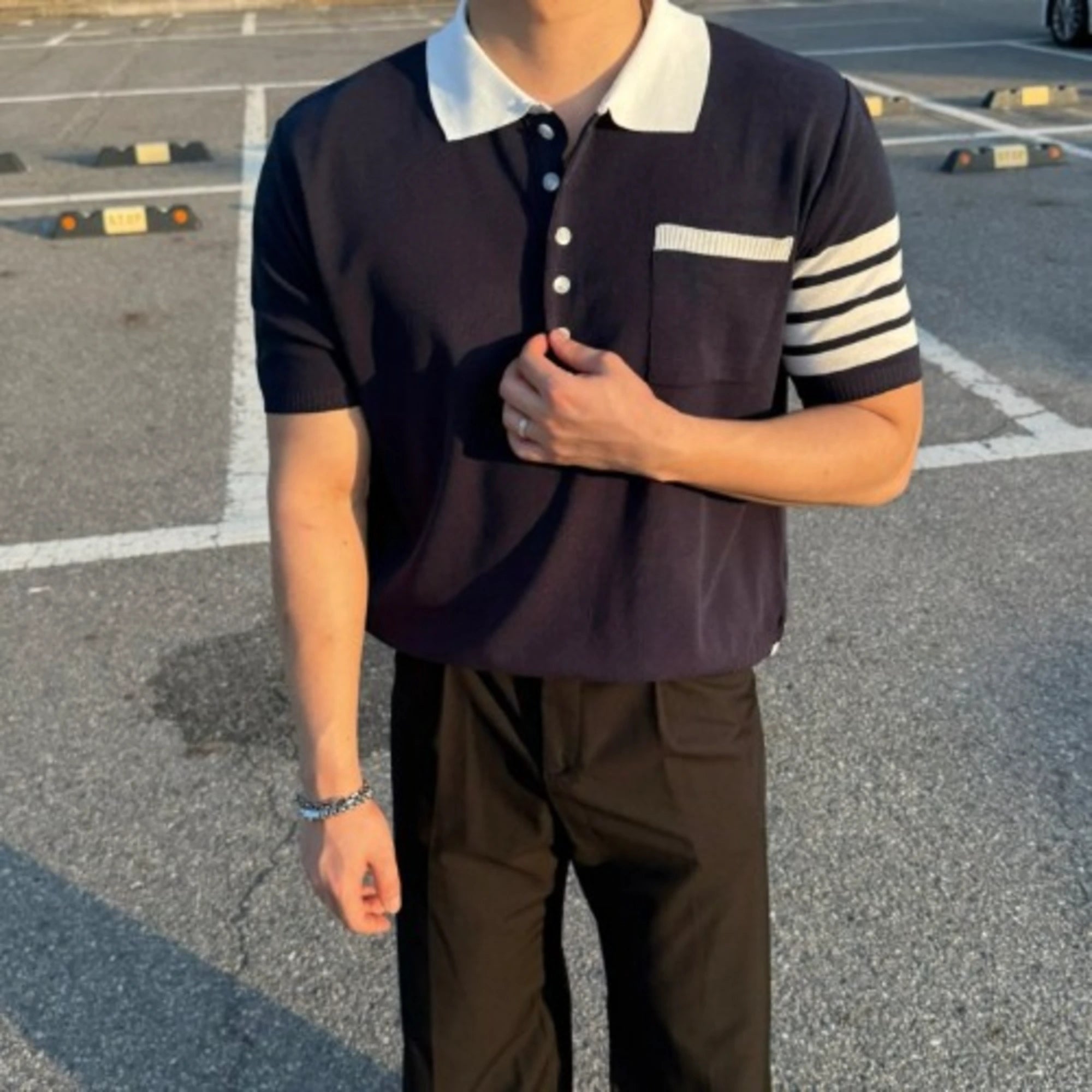 톰 브라운 헥터 폴로 반팔 티셔츠 착용 이미지