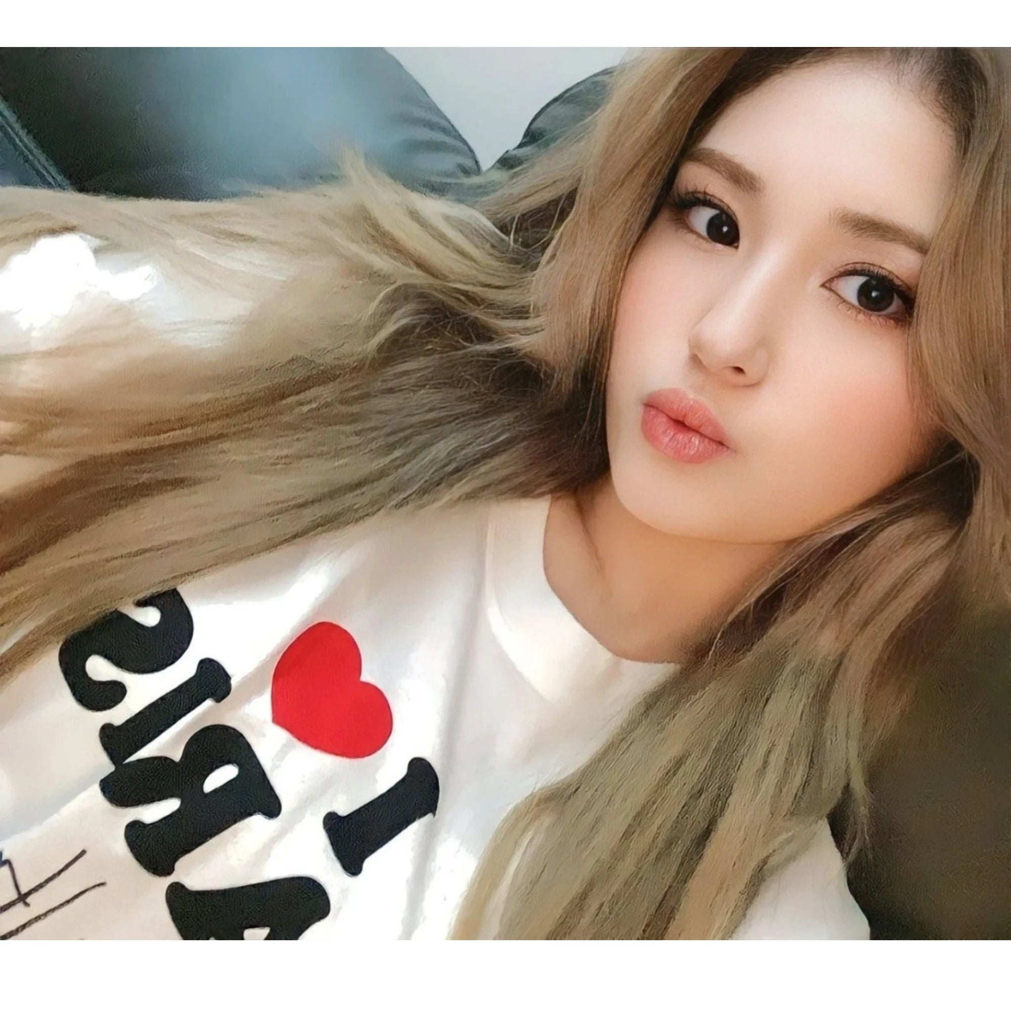베트멍 아이러브 파리스 오버핏 반팔 티셔츠 착용 이미지
