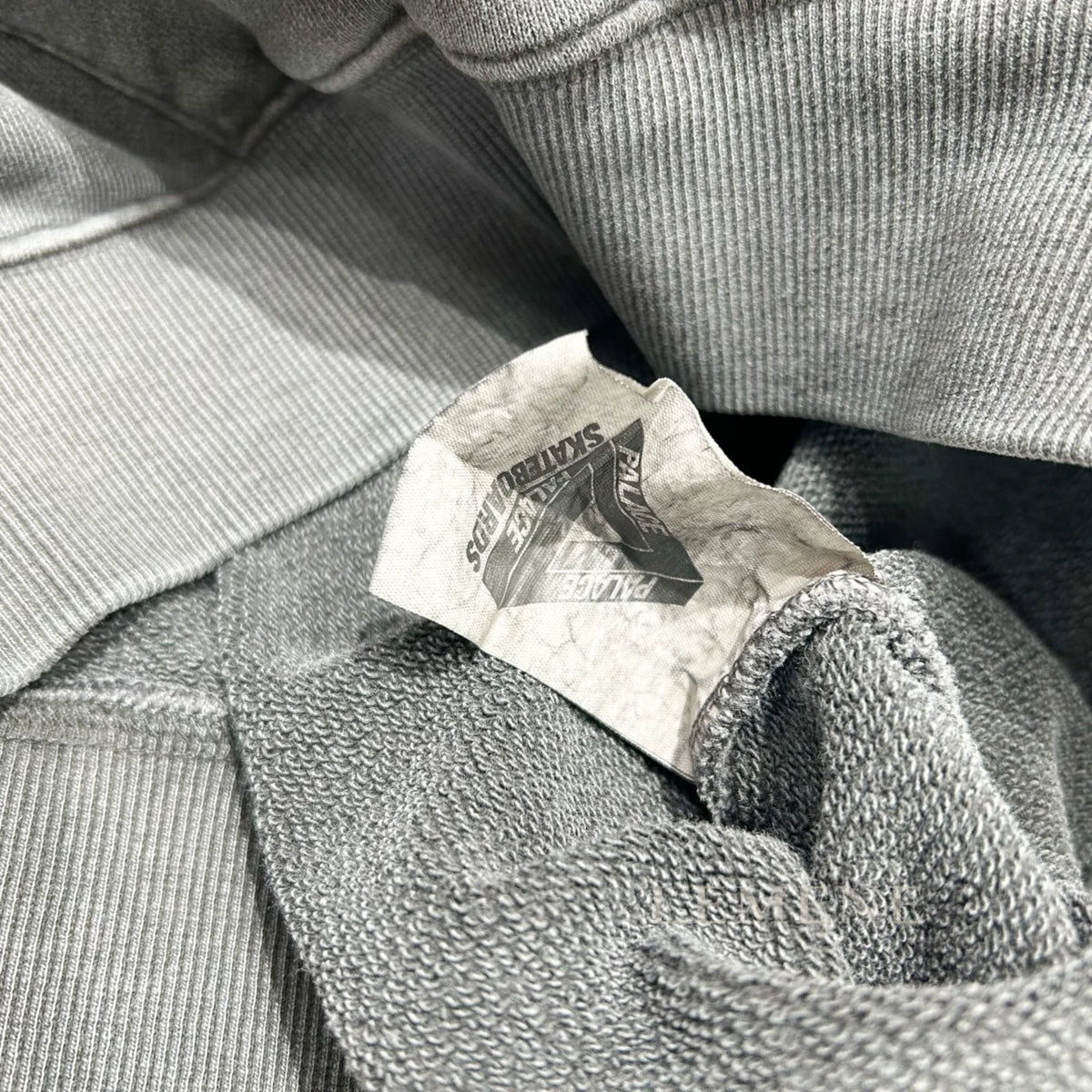팔라스 워시드 아웃 후드티 상품 이미지