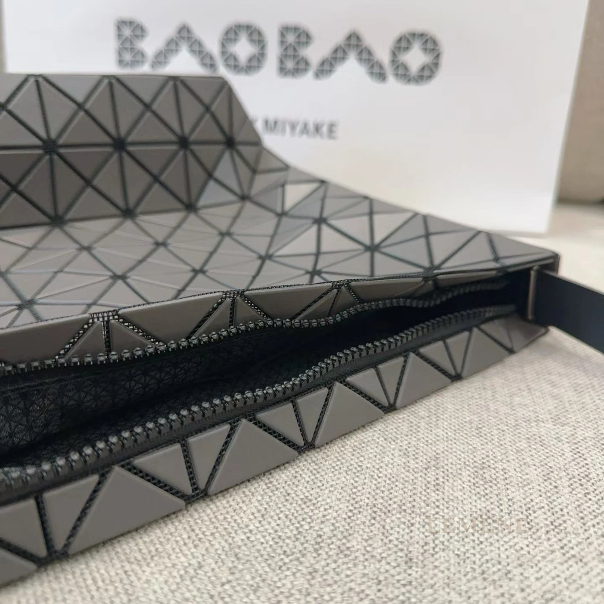 Bao Bao Belly Large tote-bag beige 디테일 이미지