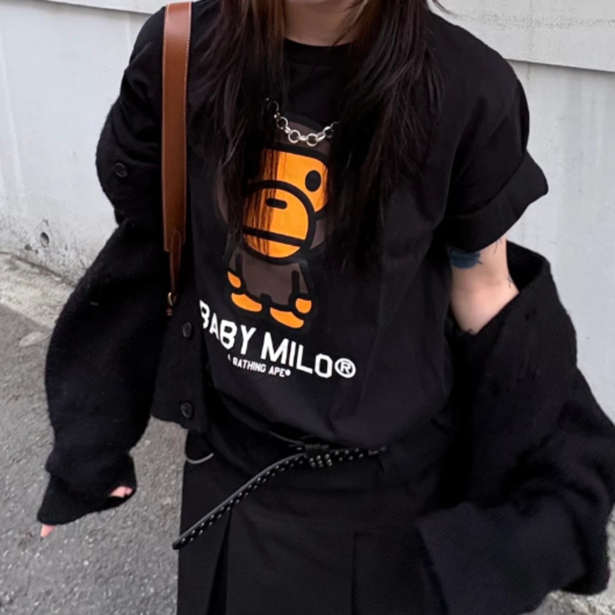 베이프 베이비 마일로 반팔 티셔츠 착용 이미지