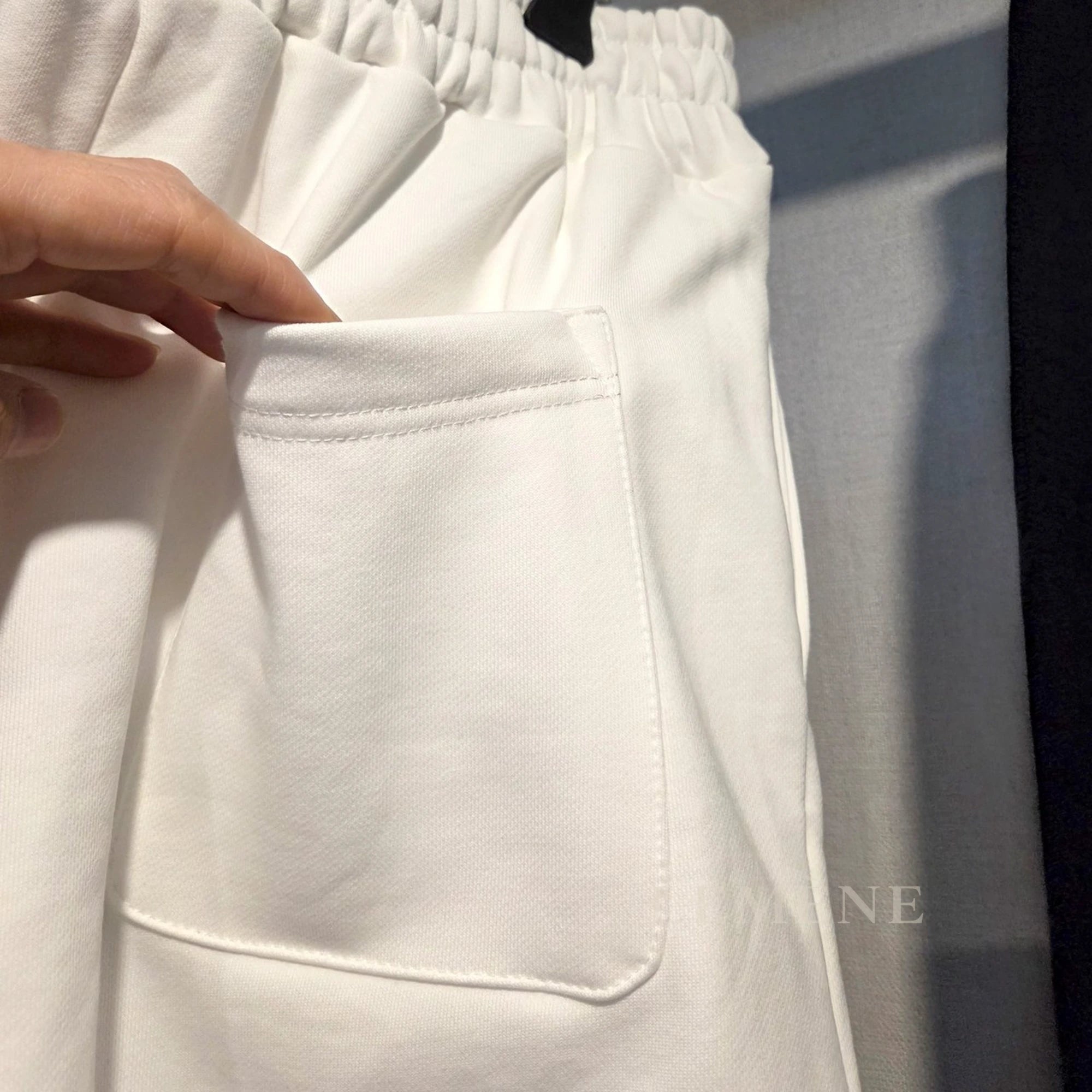 버버리 컨트라스트 로고 하프 팬츠 디테일 이미지