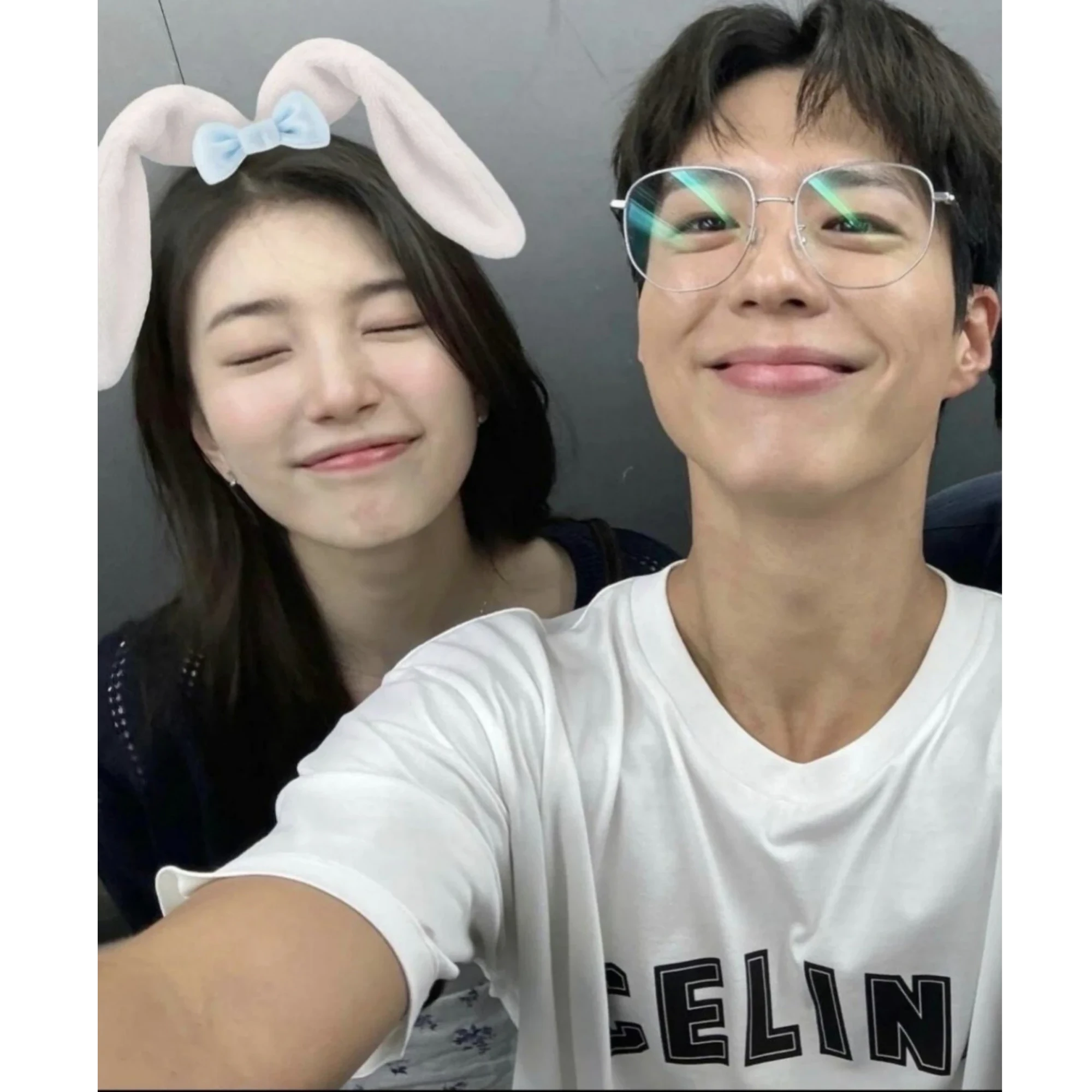 셀린느 그래피티 반팔 티셔츠 착용 이미지