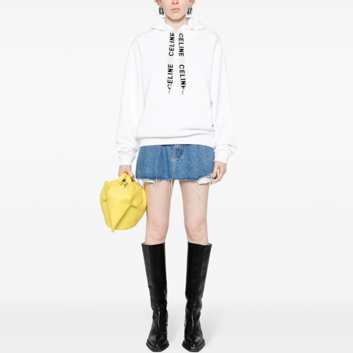 셀린느 후드티 2Y468670Q 착용 이미지