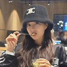 셀린느 트리옹프 클로슈 버킷햇