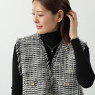샤넬 CC 사각 큐브 목걸이 착용 이미지
