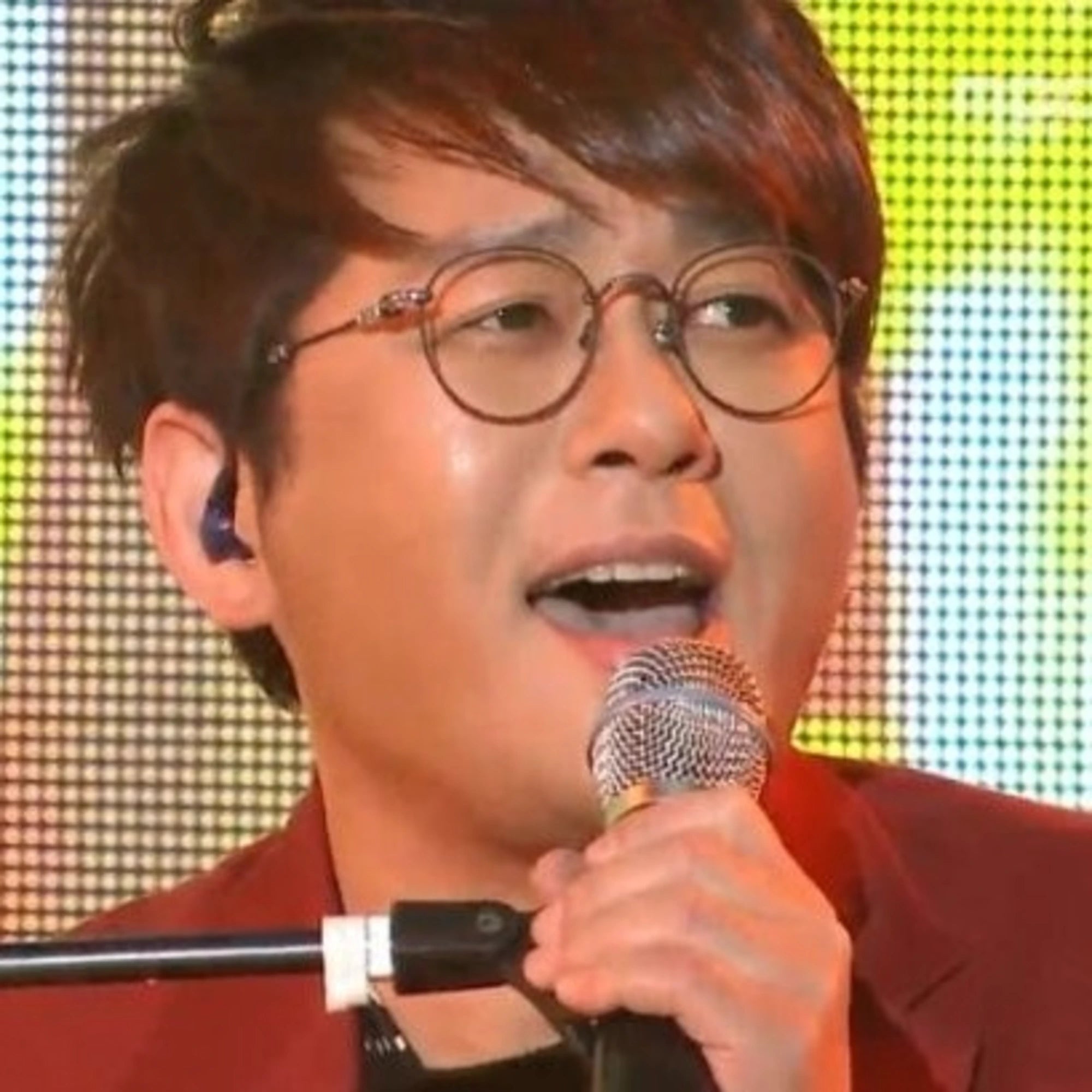 크롬하츠 부바 안경 착용 이미지