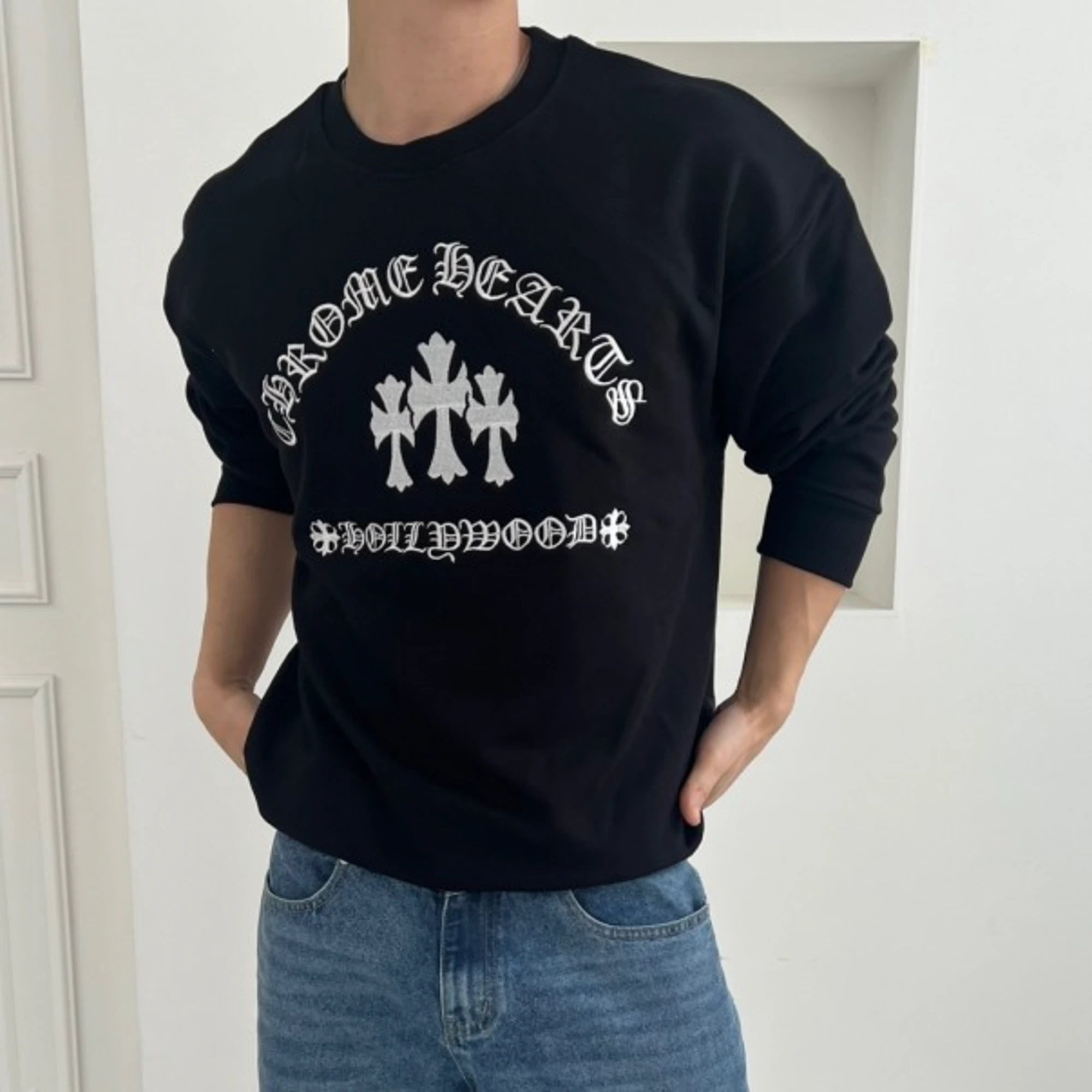 크롬하츠 세메터리 헐리우드 맨투맨 착용 이미지