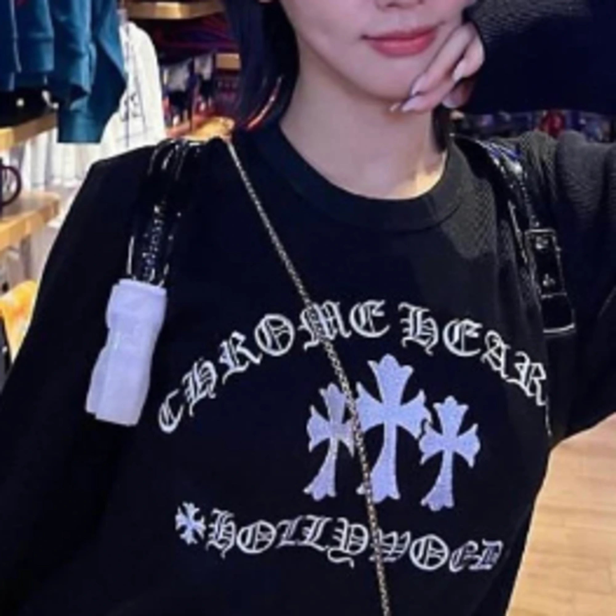 크롬하츠 세메터리 헐리우드 맨투맨 착용 이미지