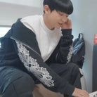 크롬하츠 홀스슈 플로랄 후드 집업 10010206881 착용 이미지