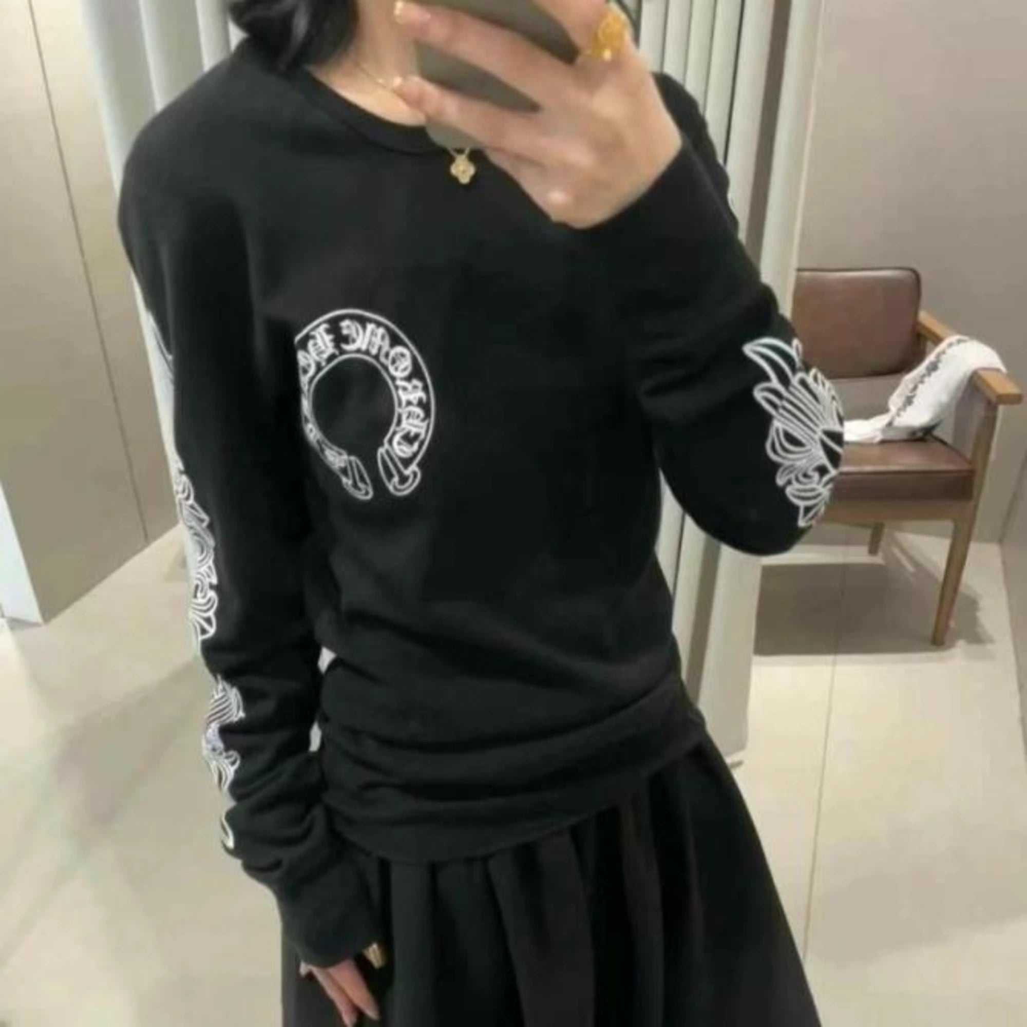 크롬하츠 홀스슈 긴팔 티셔츠 착용 이미지