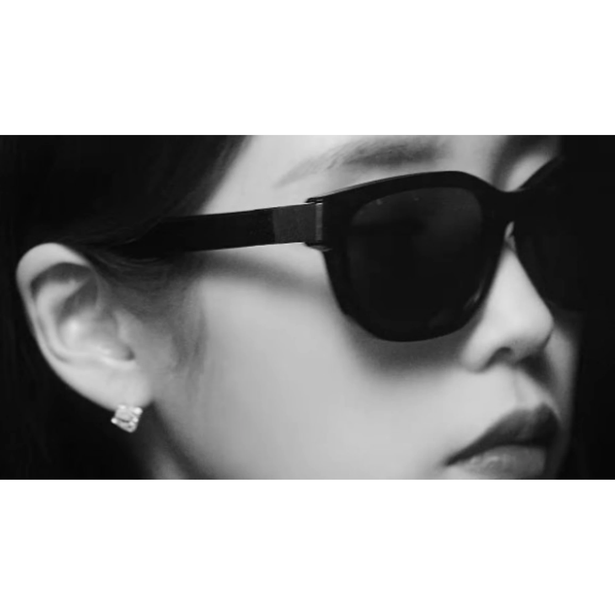 디올 Icon S1F 선글라스 착용 이미지
