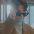 젠틀몬스터 랭 01 선글라스 착용 이미지