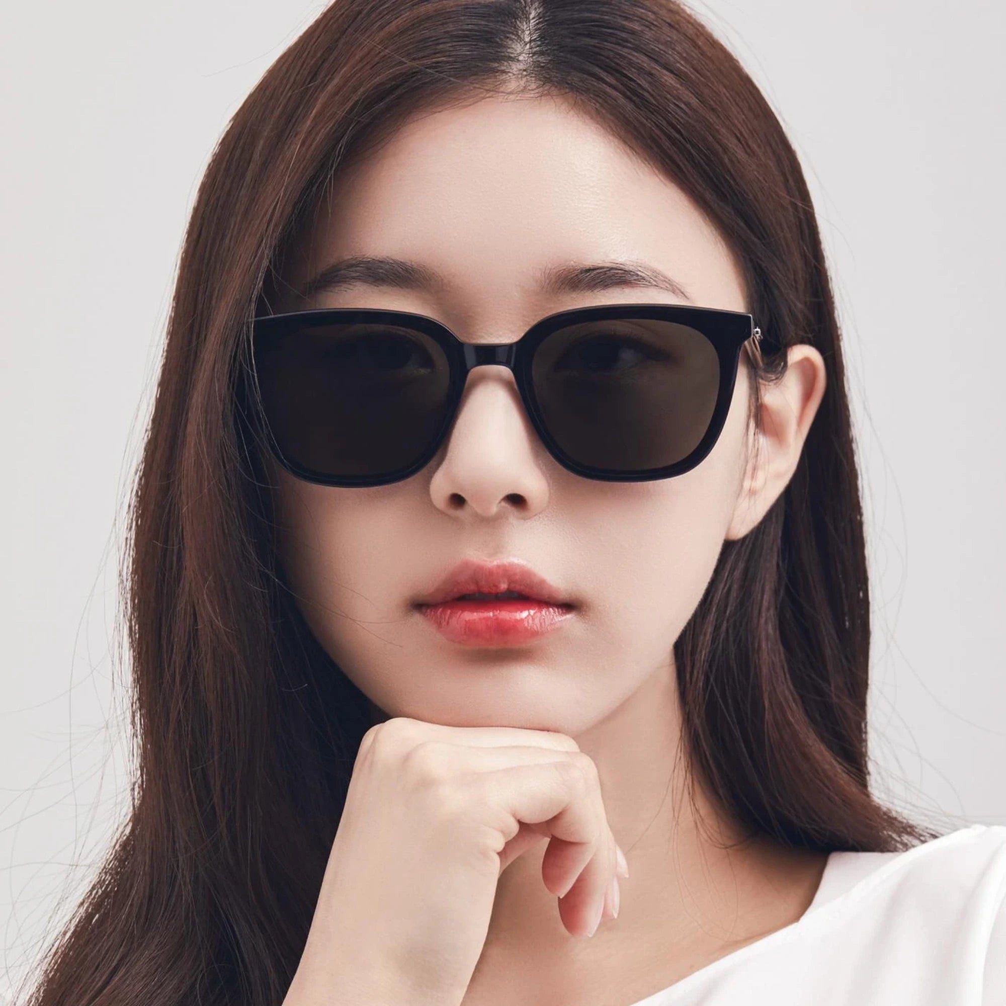 젠틀몬스터 릴리트 선글라스 착용 이미지