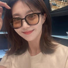 젠틀몬스터 릴리트 선글라스 착용 이미지