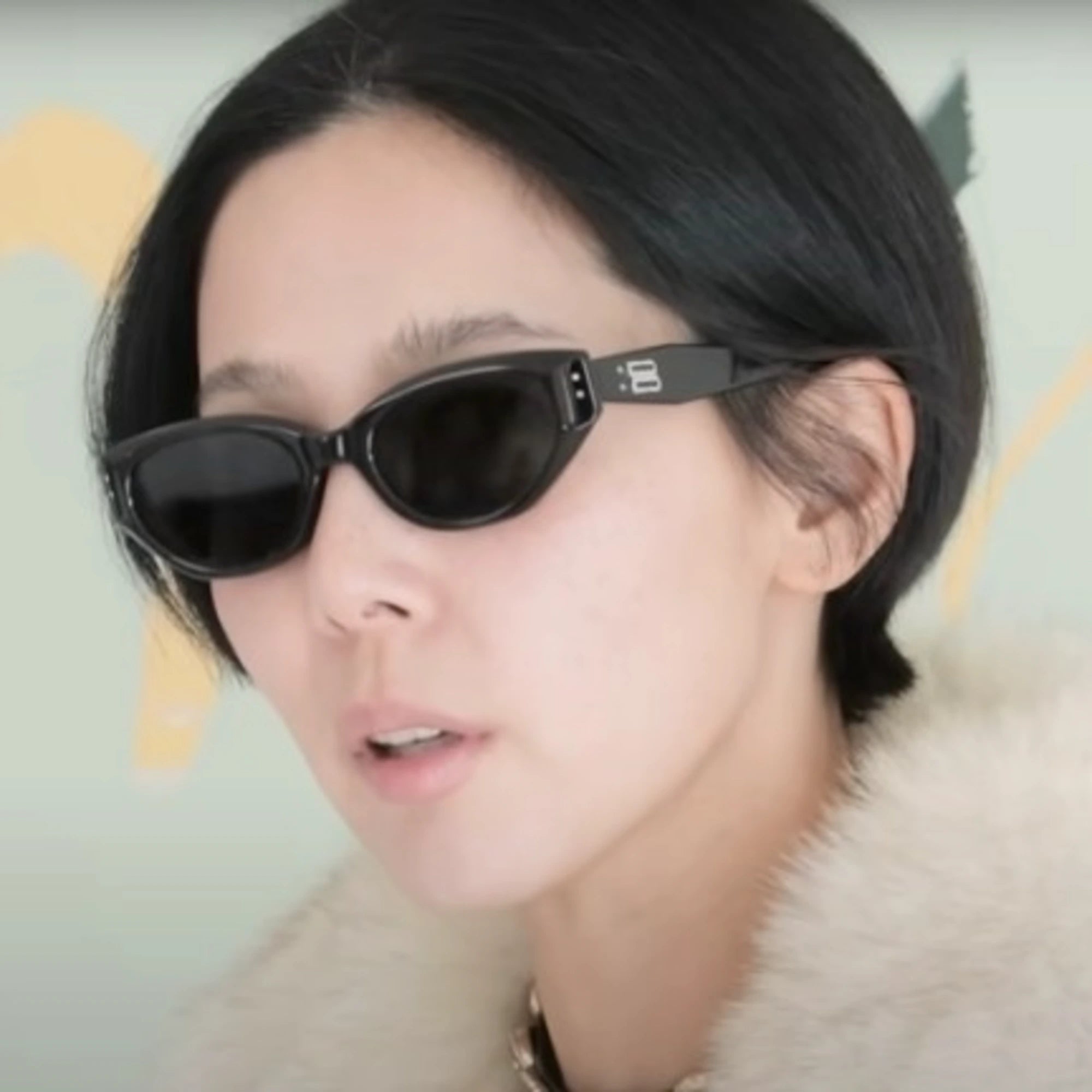 젠틀몬스터 로코코01 선글라스 착용 이미지