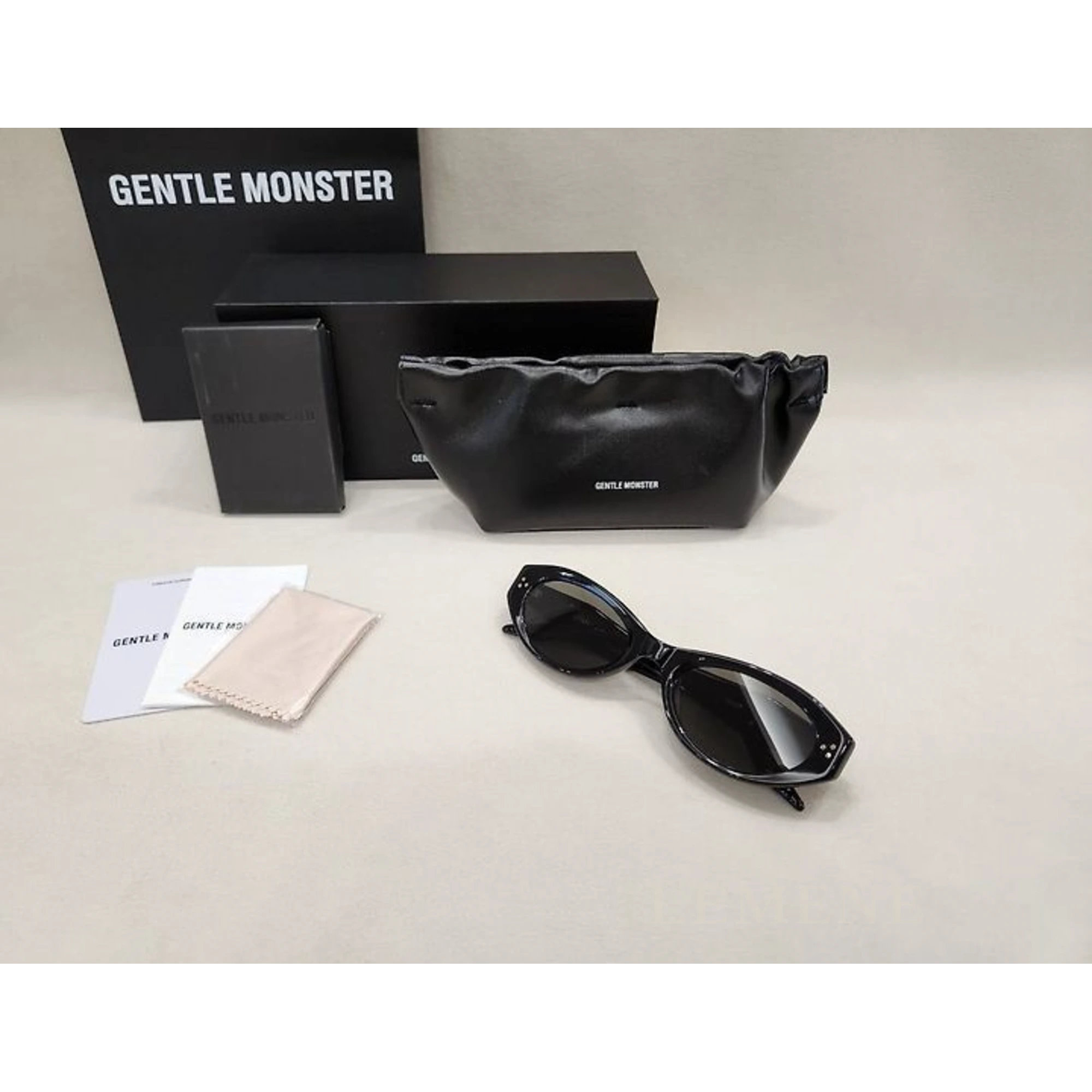 젠틀몬스터 뱀프 01 선글라스 디테일 이미지