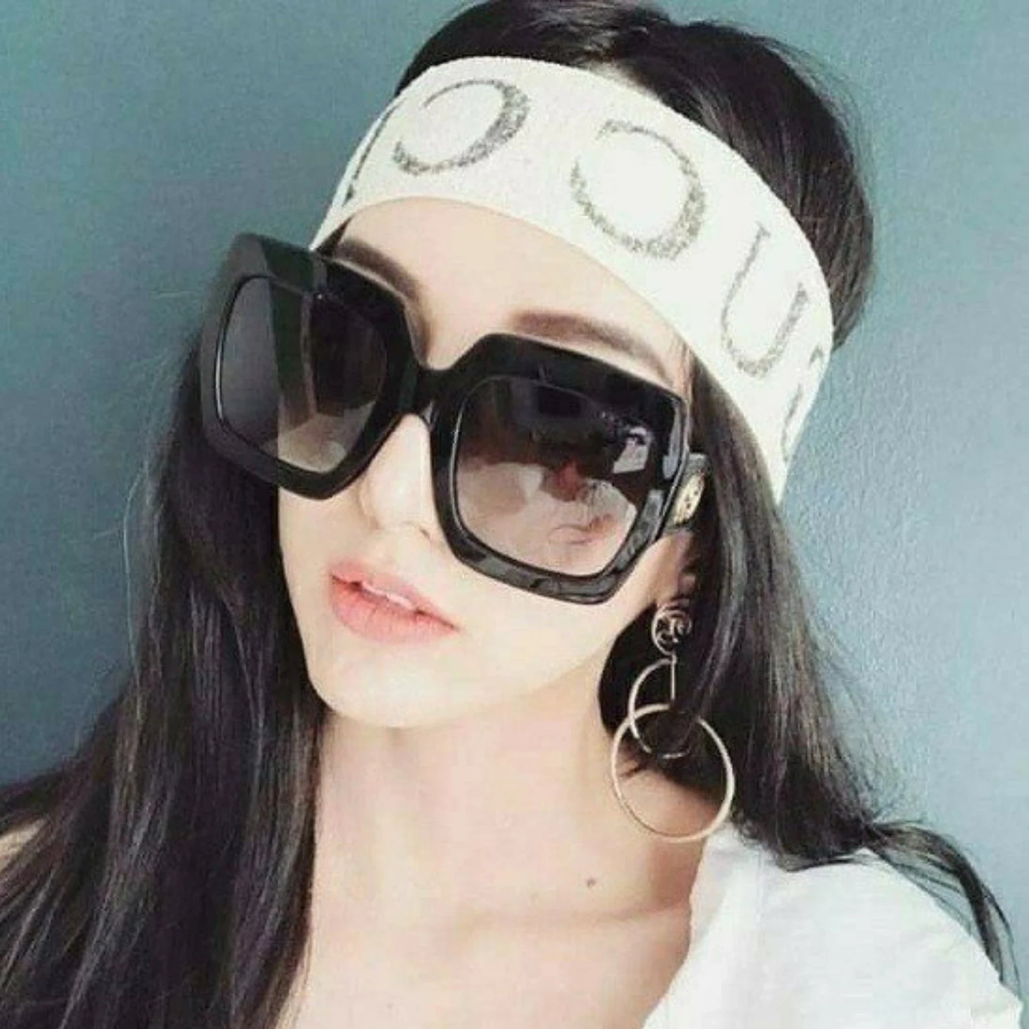 구찌 엘라스틱 헤어 밴드 착용 이미지