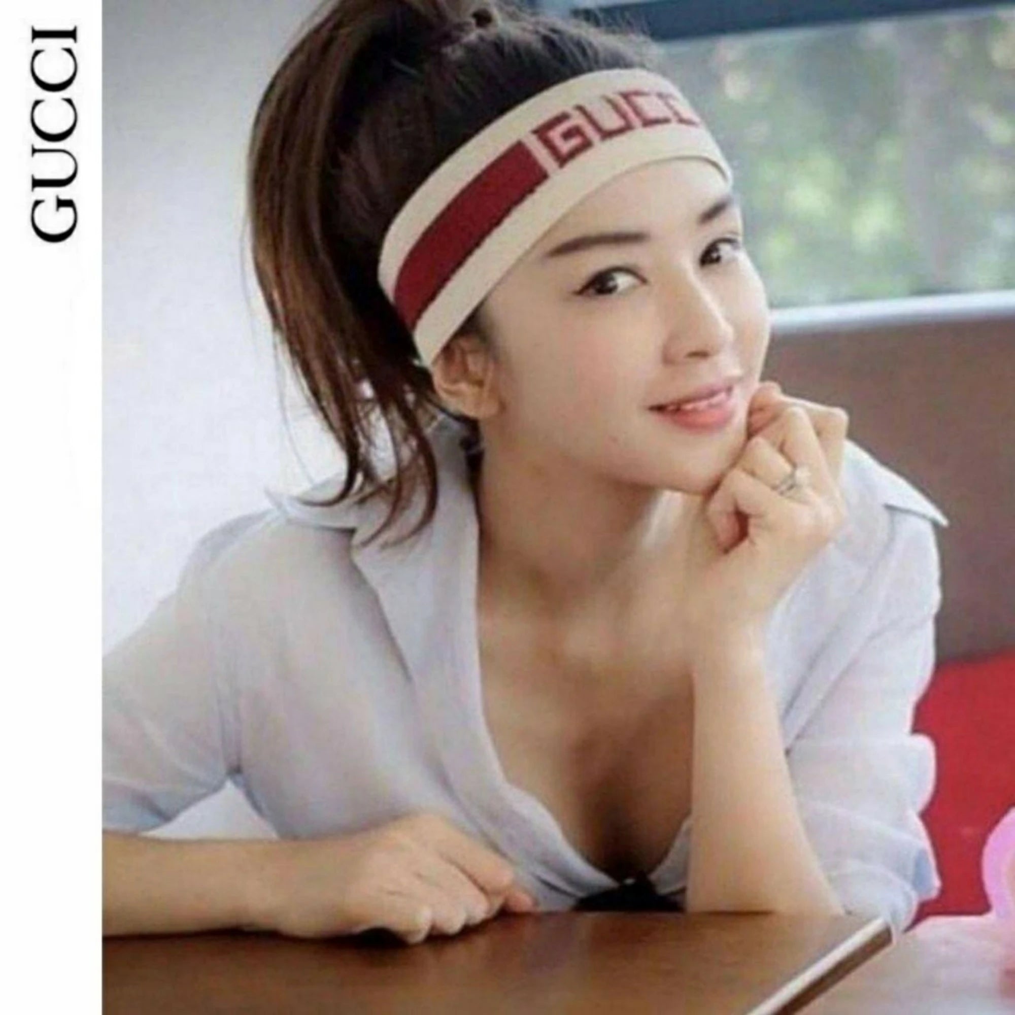 구찌 엘라스틱 헤어 밴드 착용 이미지