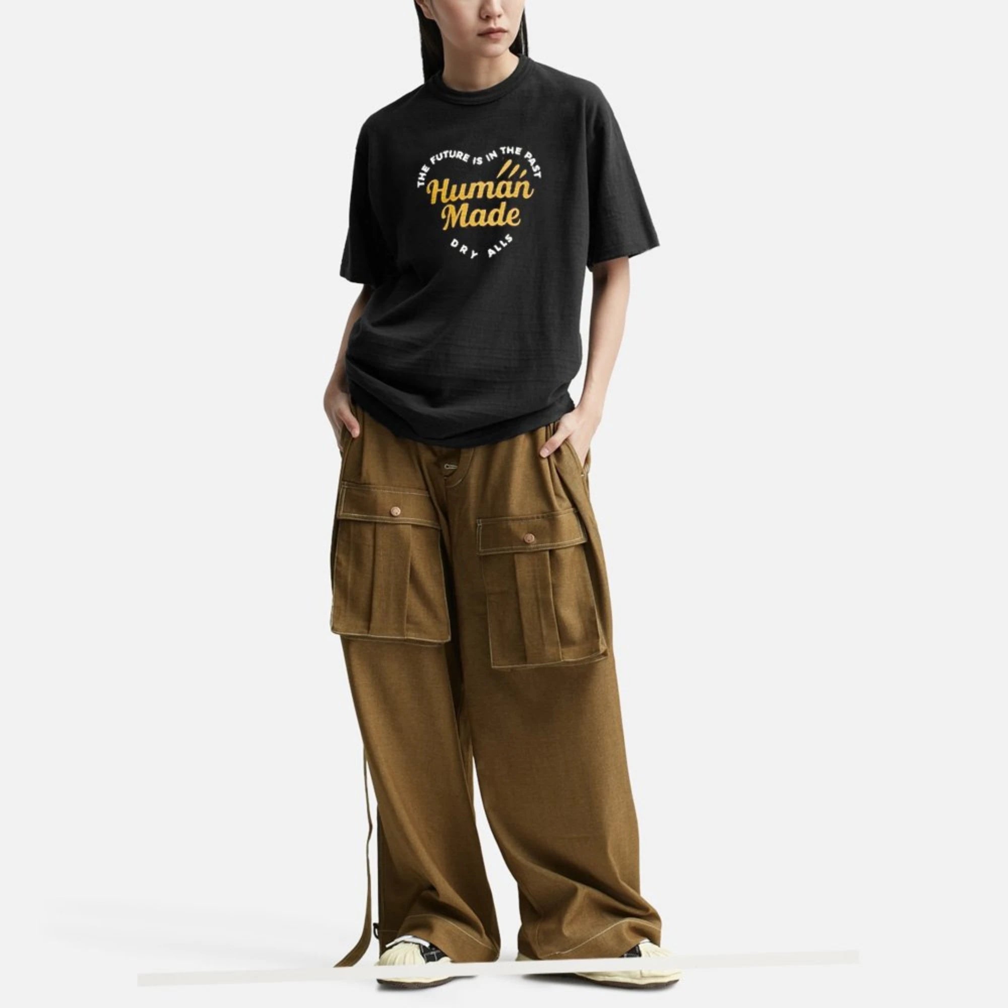 휴먼메이드 시그널 하트 반팔 티셔츠 착용 이미지