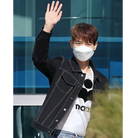 이자벨마랑 클래식 로고 반팔 티셔츠 착용 이미지